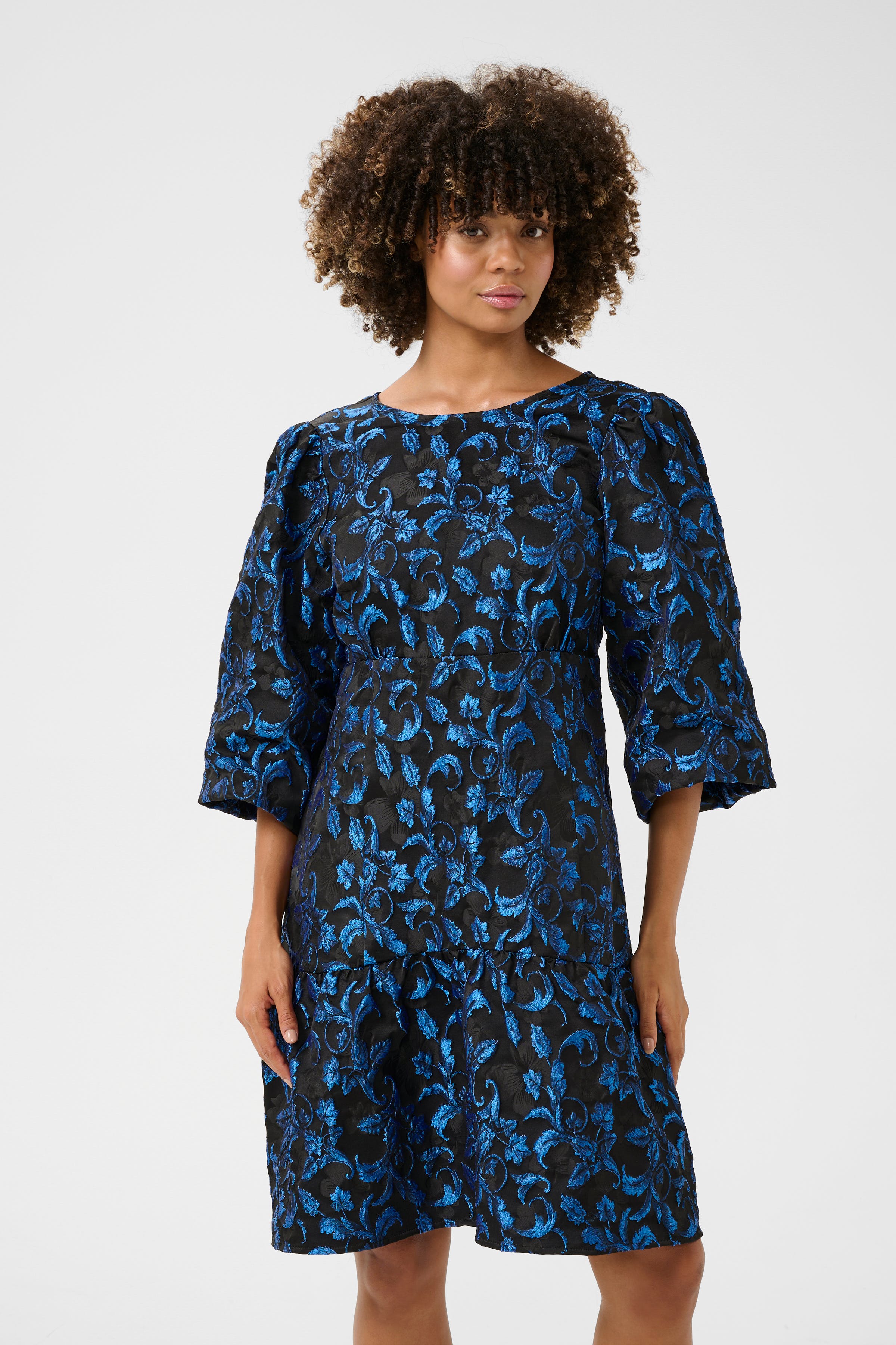 CUastro Kjole LOOKBOOK FRONT 50111253-106575