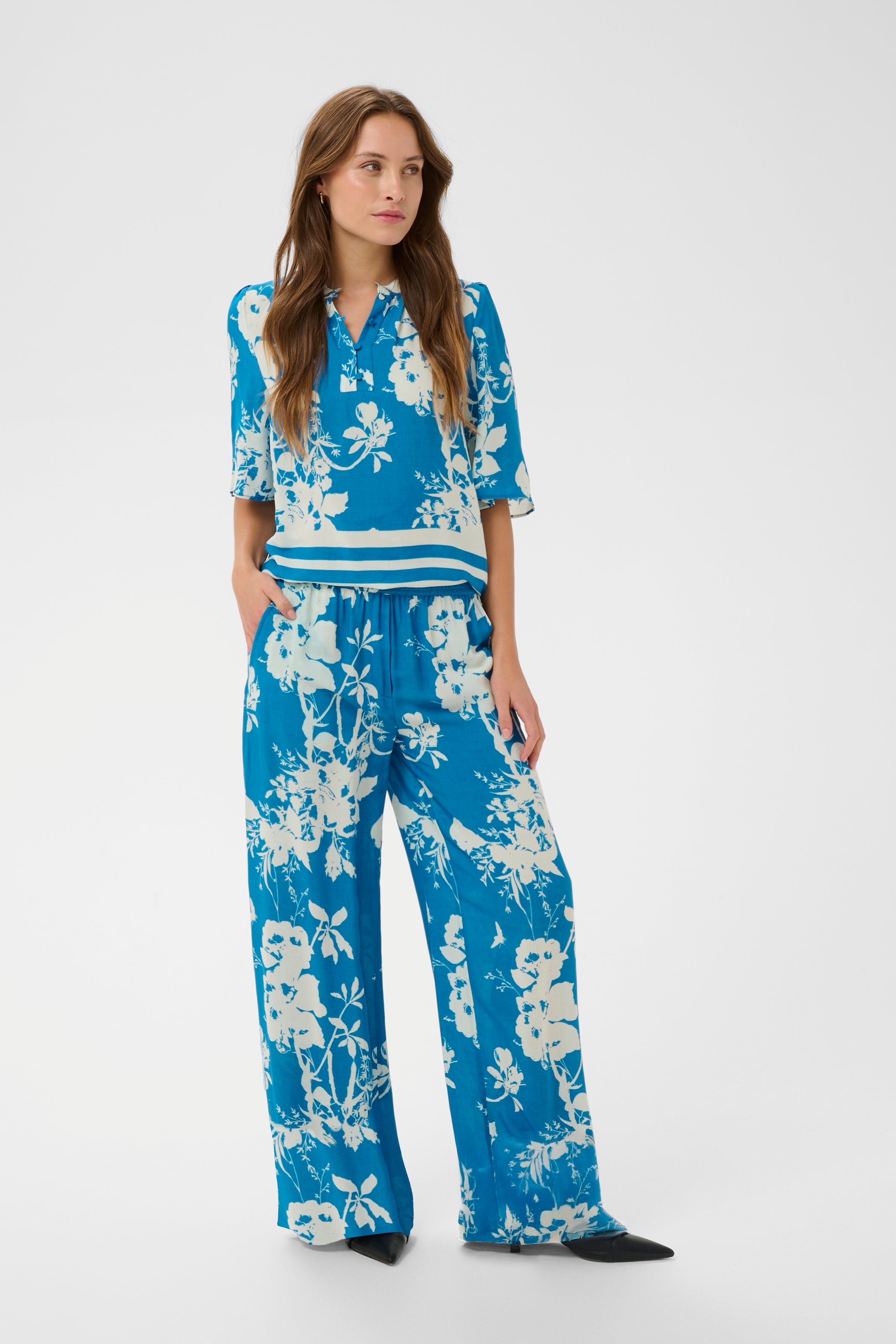 RashedaSZ Trousers LOOKBOOK FRONT 30515066-304890