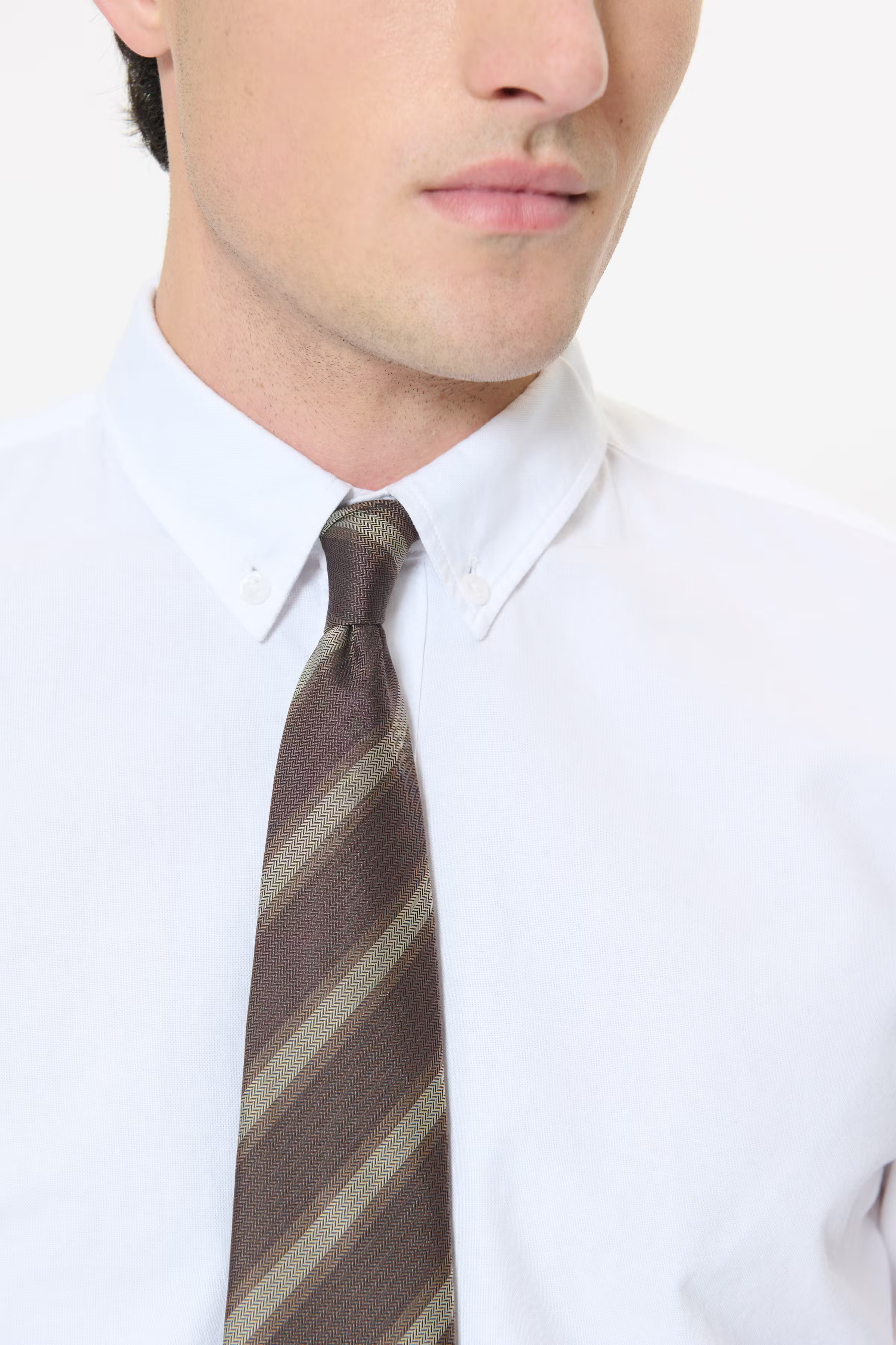 MAtie Tie LOOKBOOK DETAIL 30208732-190912