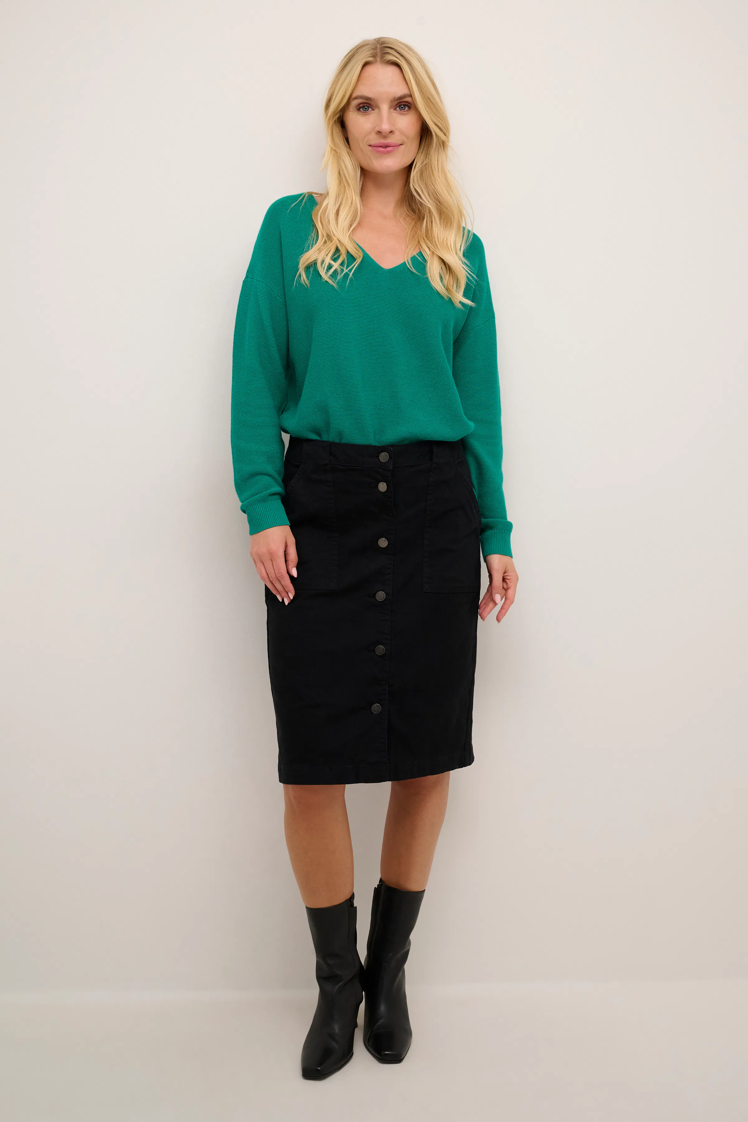 CRCarva Skirt LOOKBOOK FRONT 10612135-100120