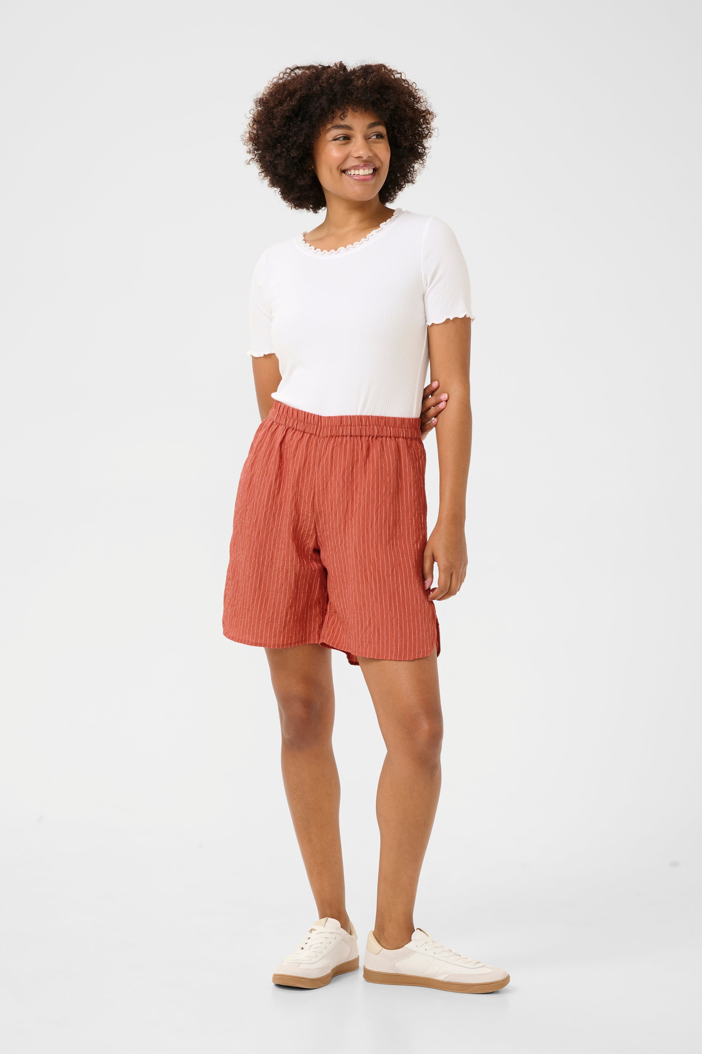 CRCelia Shorts LOOKBOOK FRONT 10613618-107567