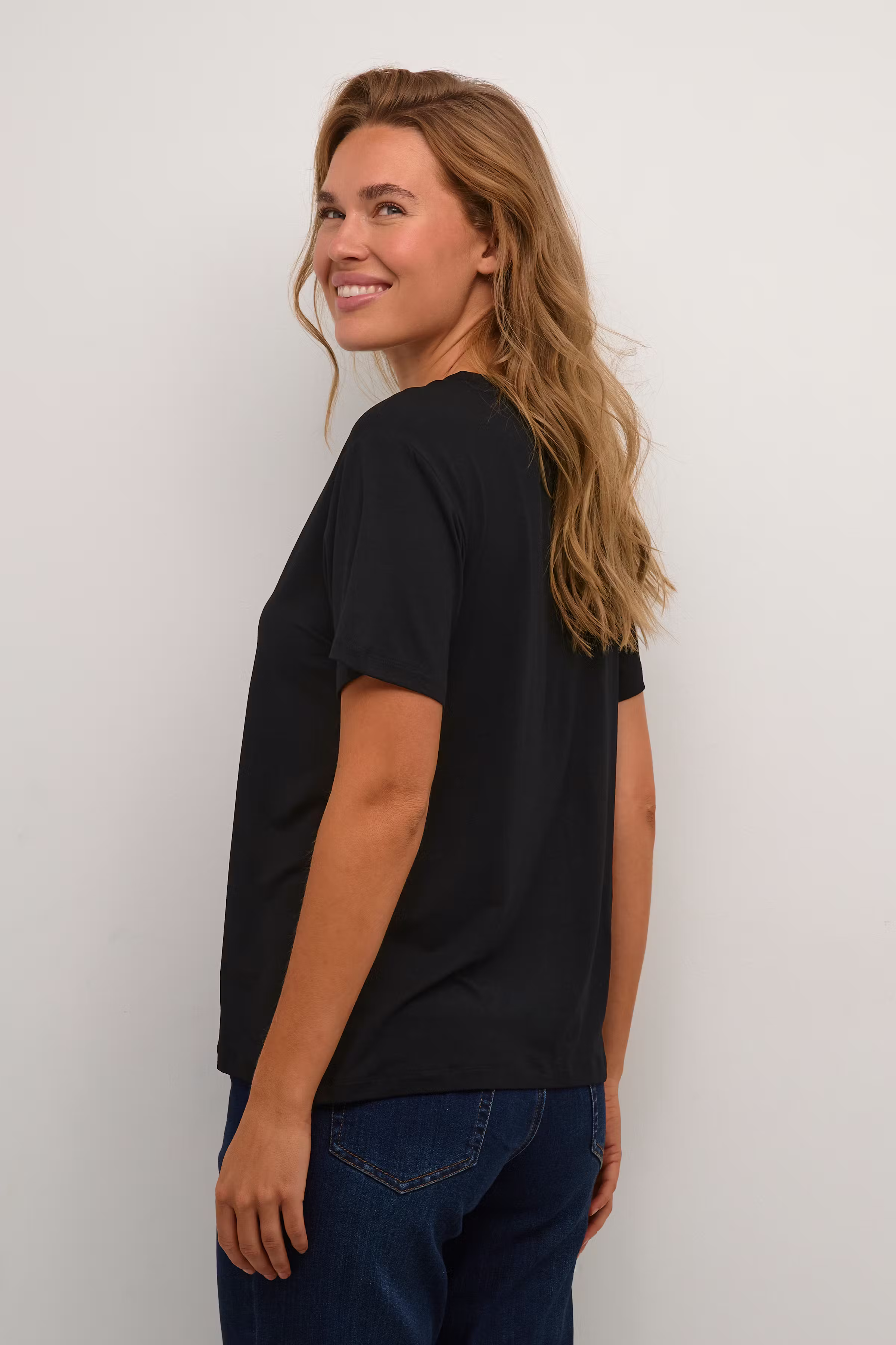 KAfrida T-shirt LOOKBOOK BACK 10508580-100121