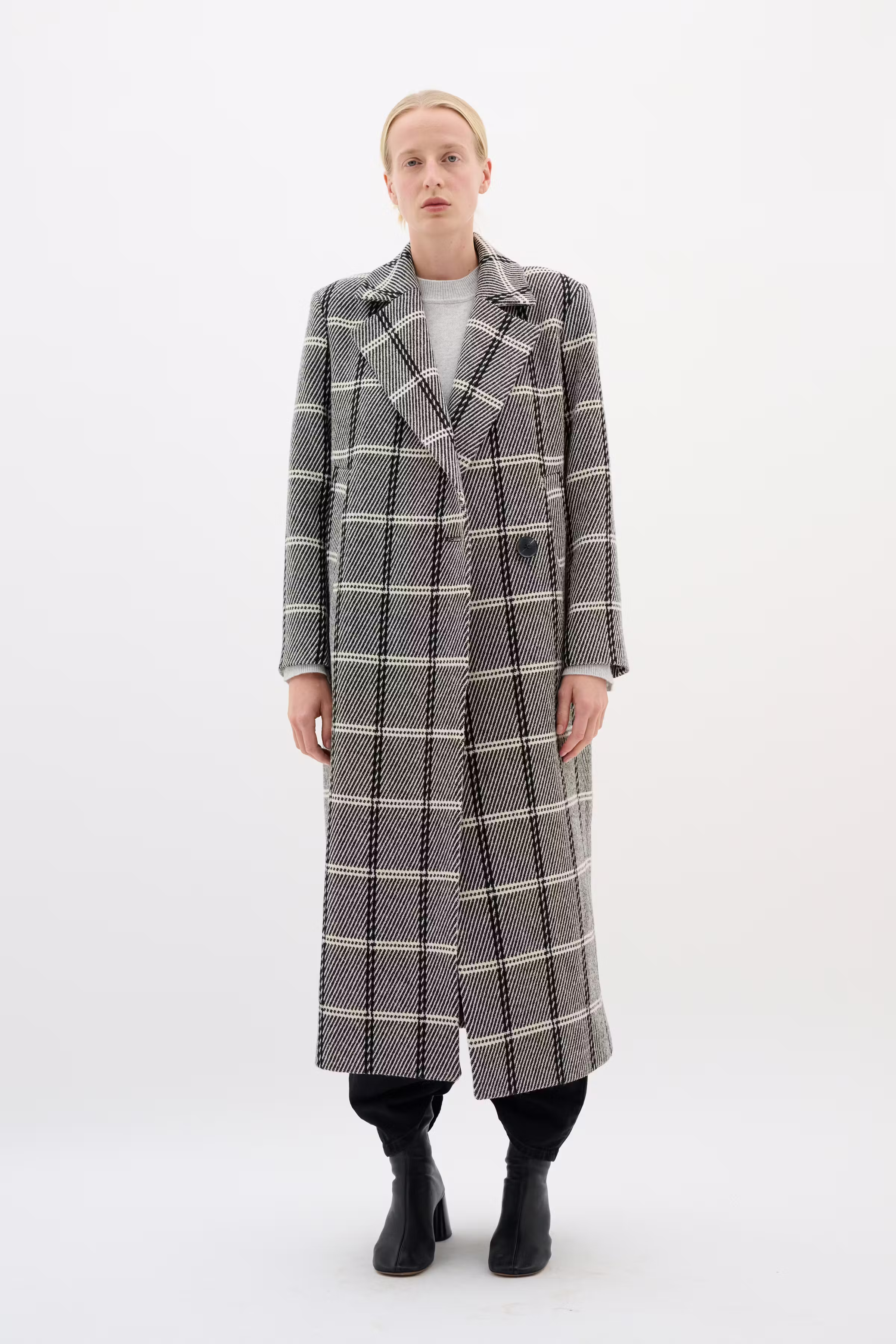 YaniaIW Jas LOOKBOOK FRONT 30110607-300027