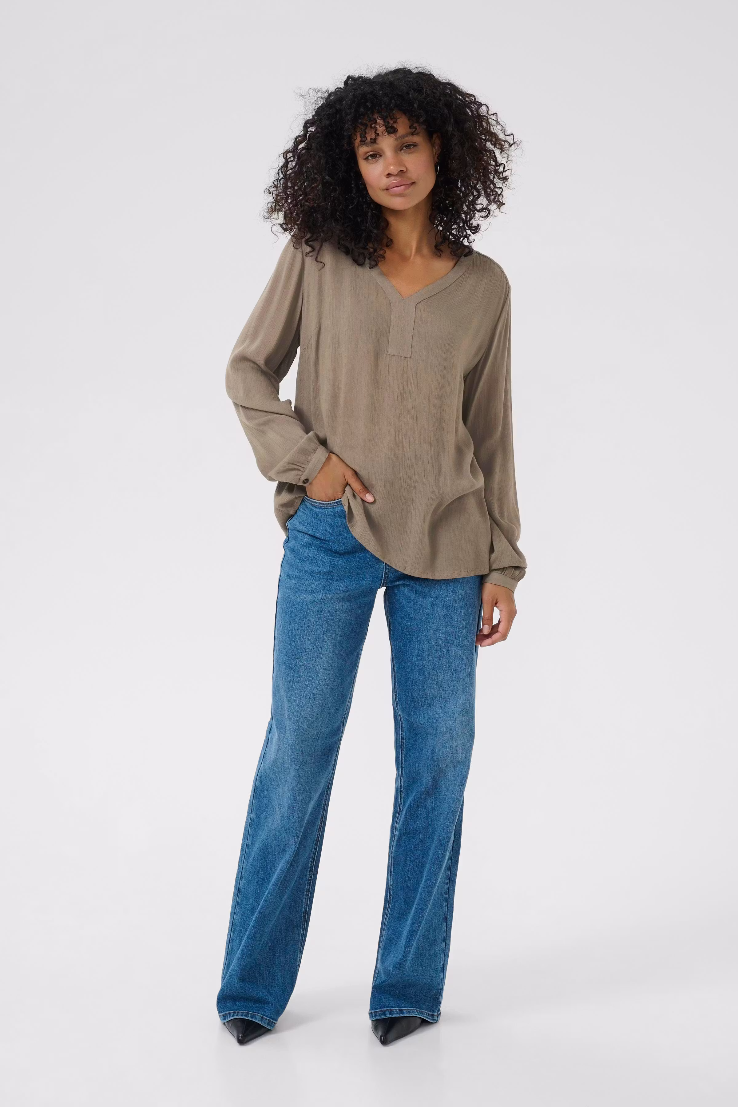 KAamber Bluse LOOKBOOK FRONT 501032-190808