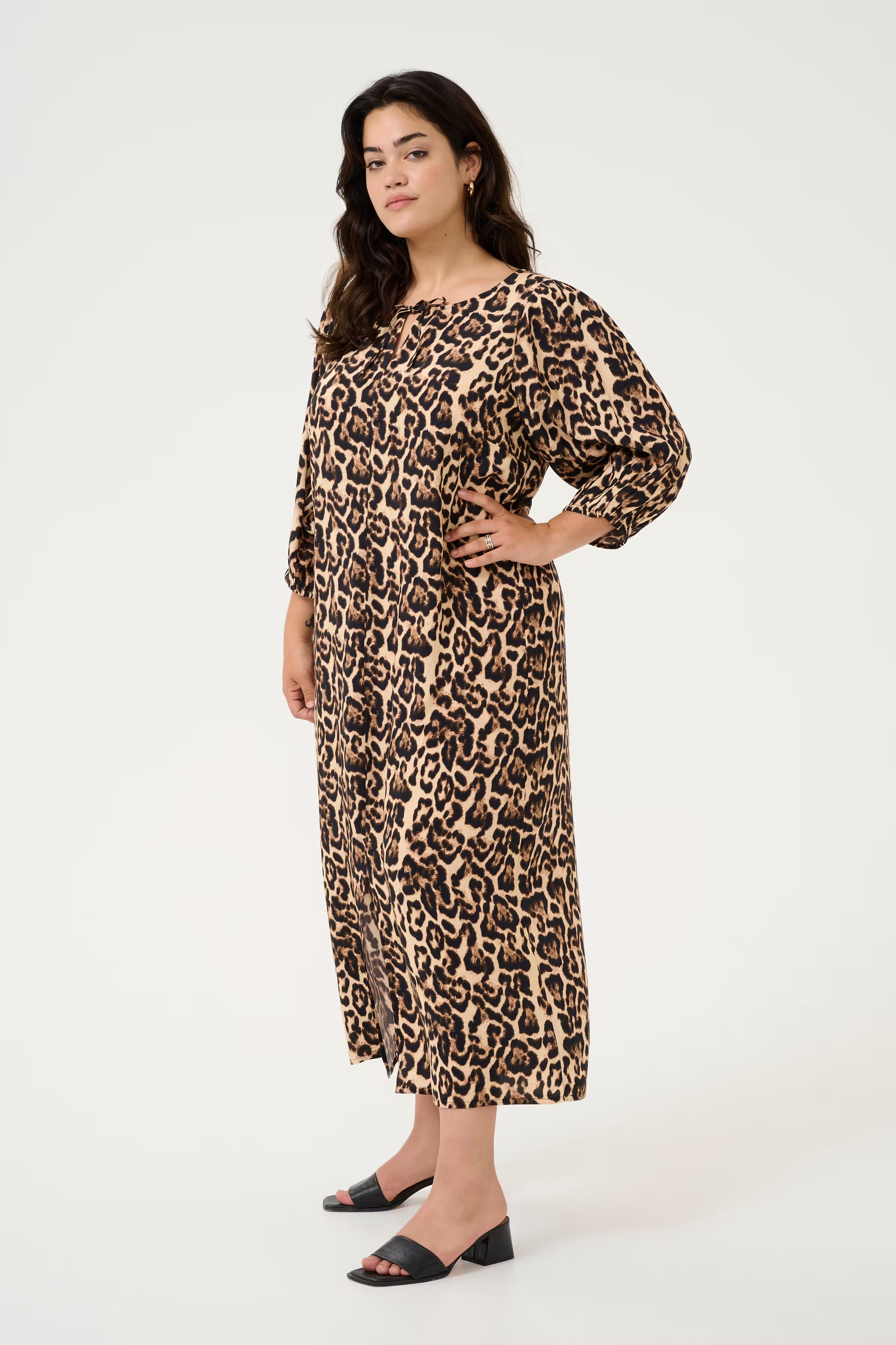 KCperla Leopardkjole LOOKBOOK FRONT 10583137-107281