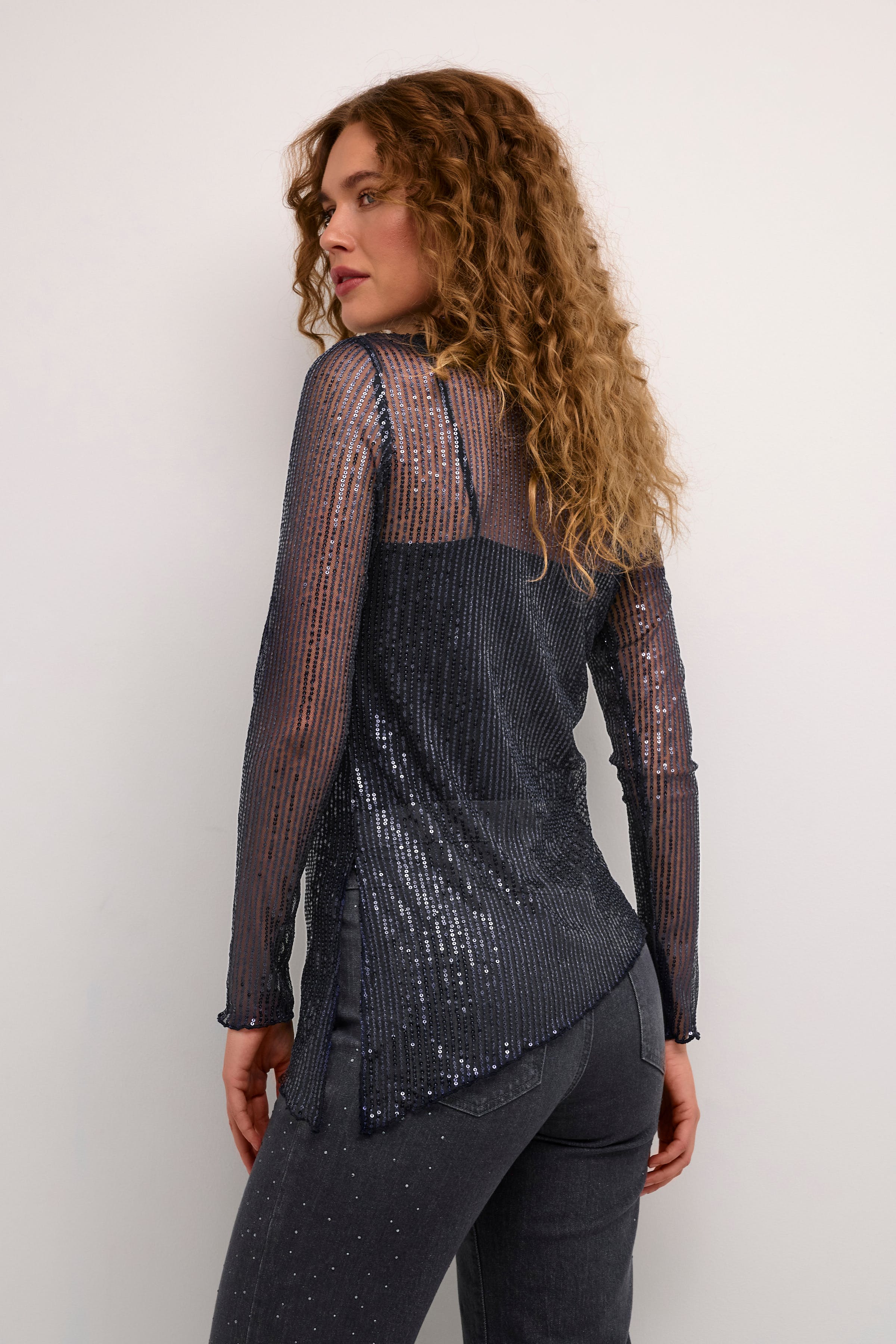 CUgiya Pailletten Blouse LOOKBOOK BACK 50111189-106613