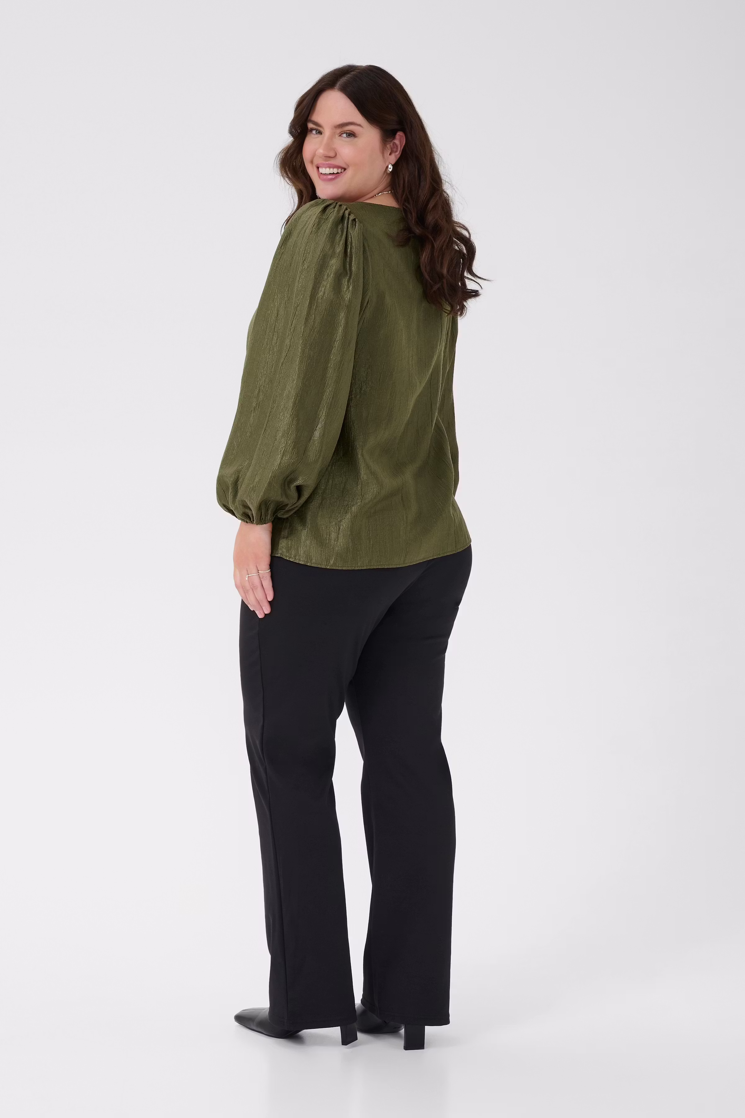 KCrizza Blouse LOOKBOOK BACK 10583782-190512