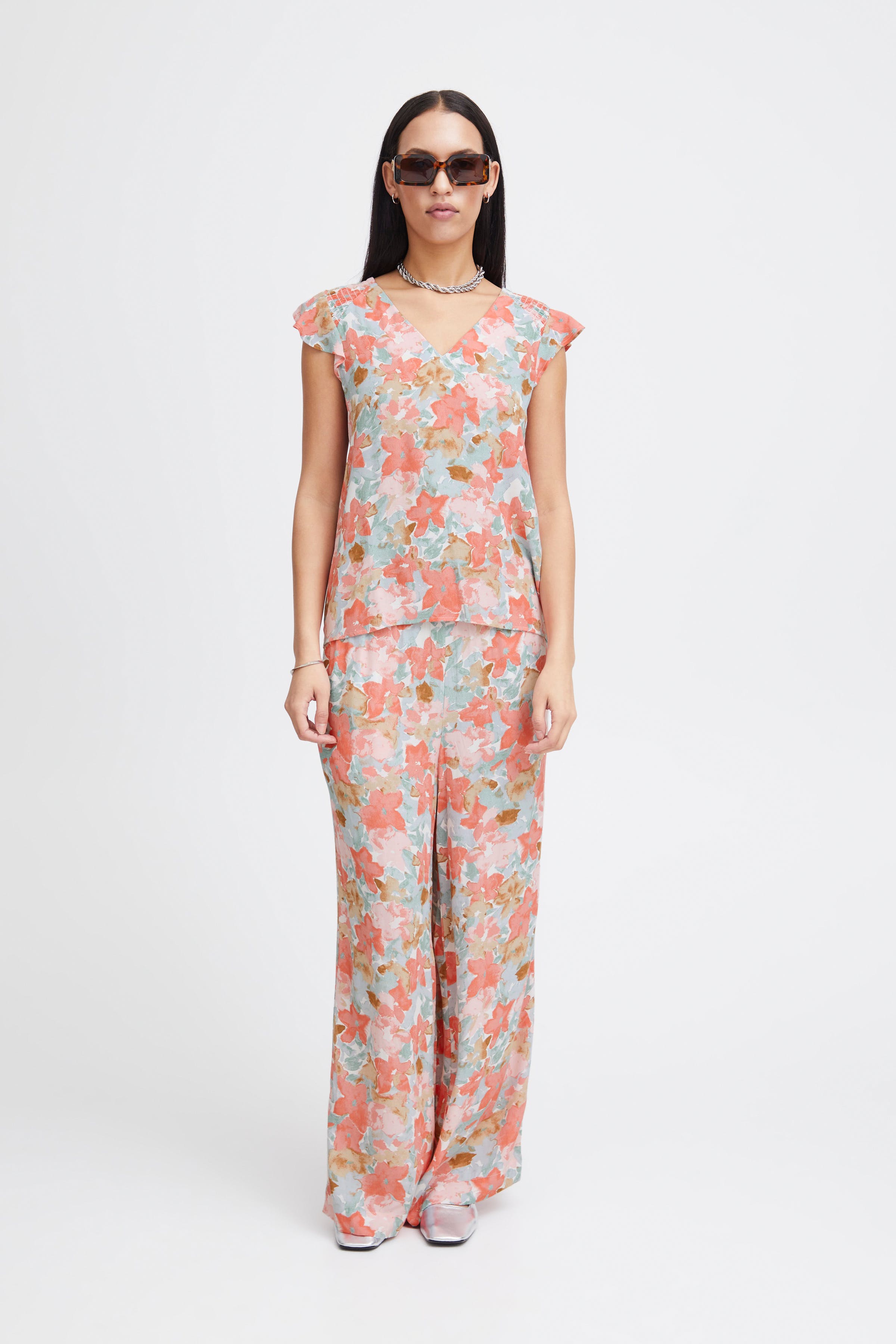 IHSANURA Bluse LOOKBOOK FRONT 20121266-203102