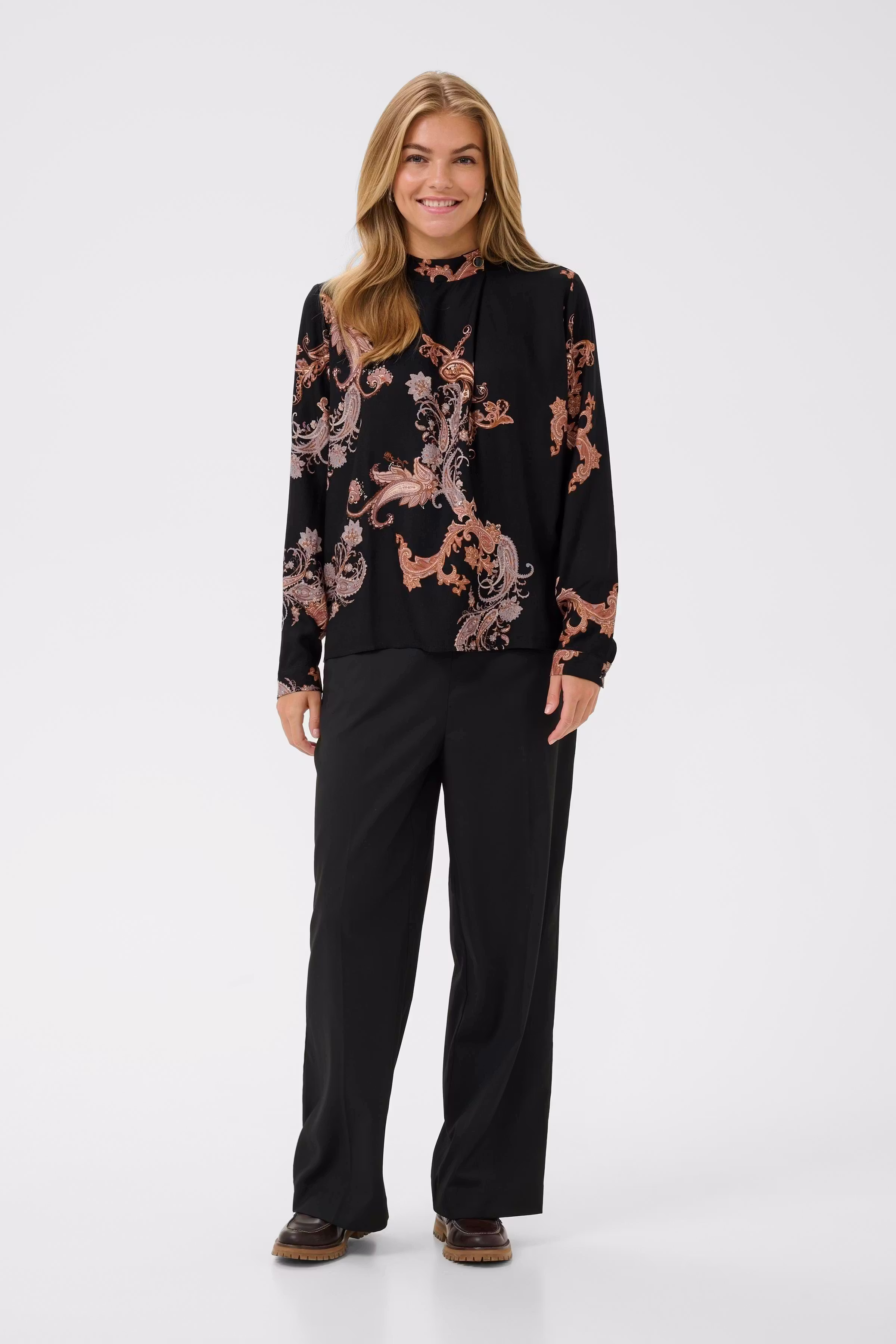 BPcatlin Bluse LOOKBOOK FRONT 40200079-106771