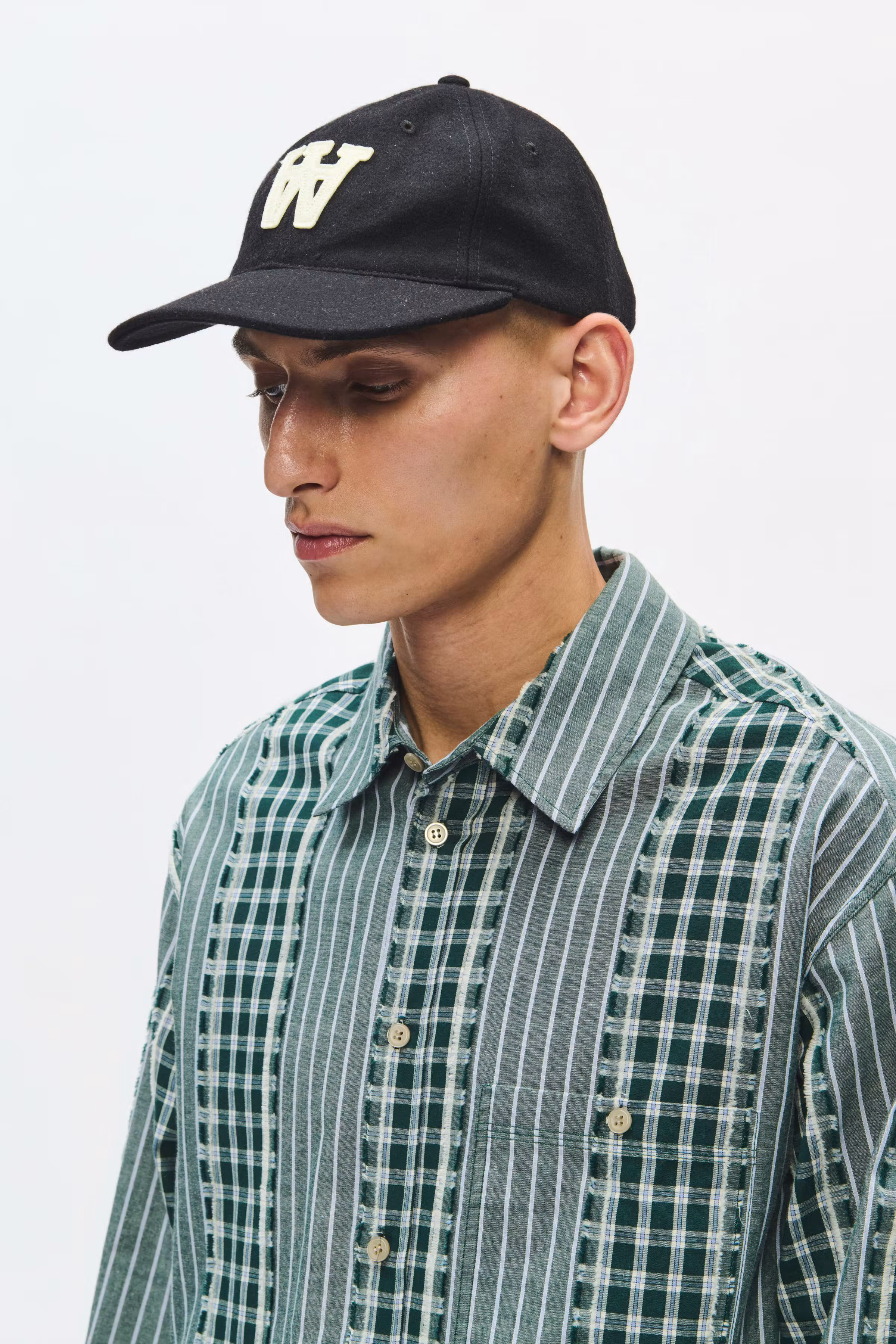 WWAA felt patch Kappe LOOKBOOK DETAIL 30251593-303700