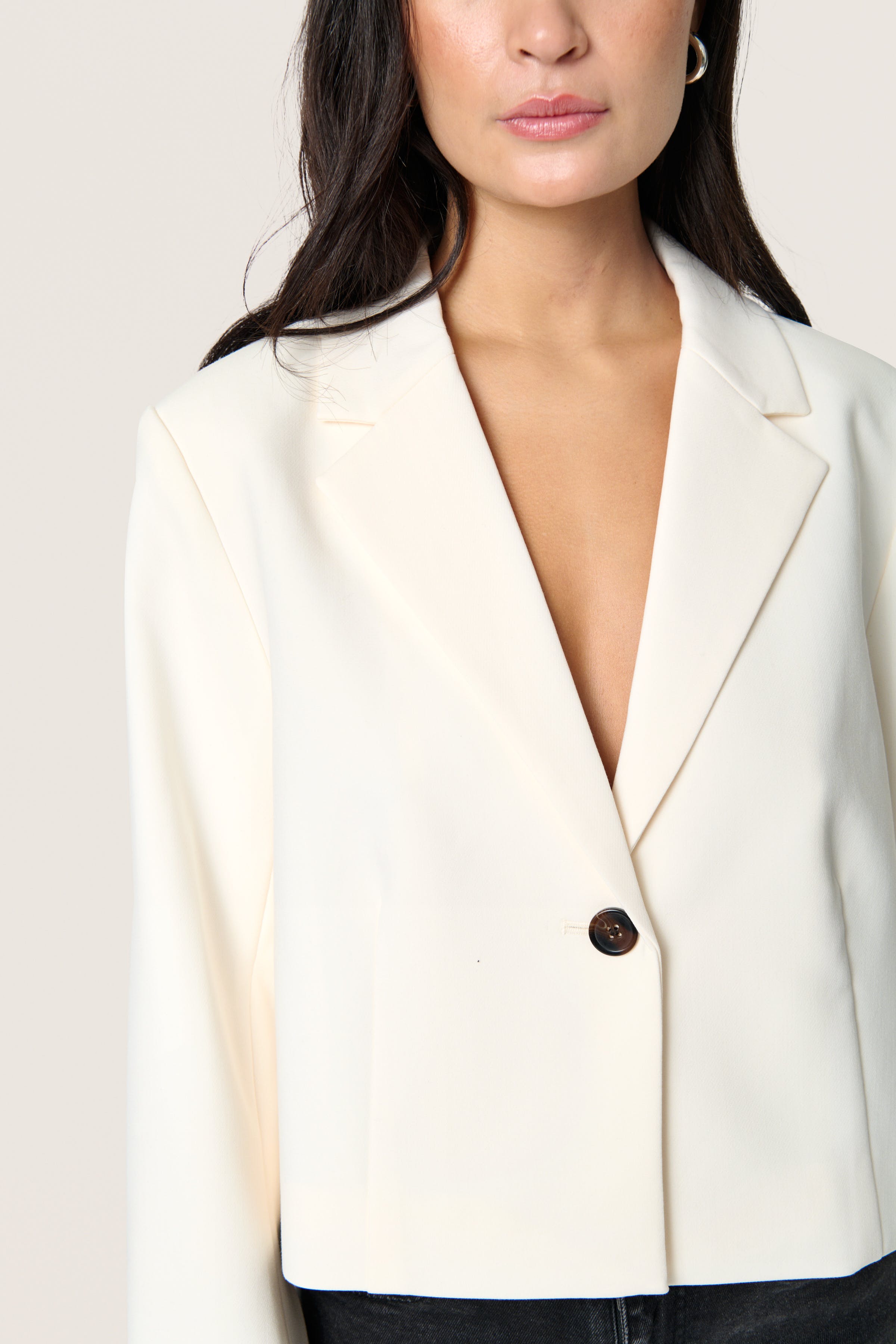 SLCorinne Cropped Blazer LOOKBOOK DETAIL 30407631-111001