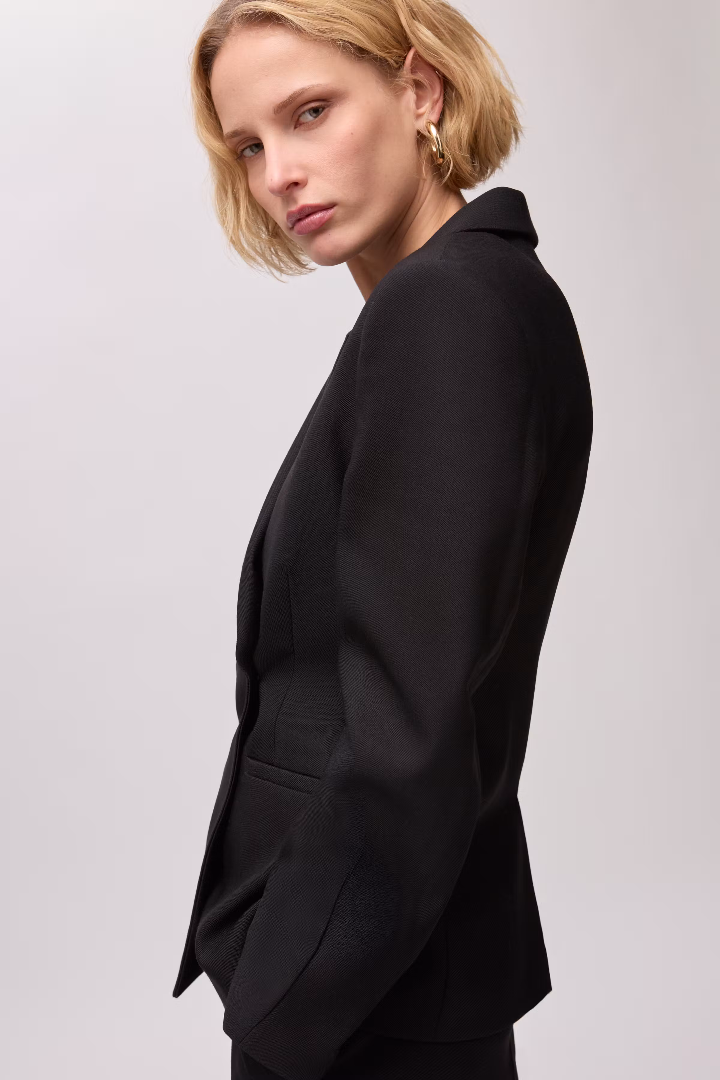 IOJolene Blazer LOOKBOOK DETAIL 30600129-BK999
