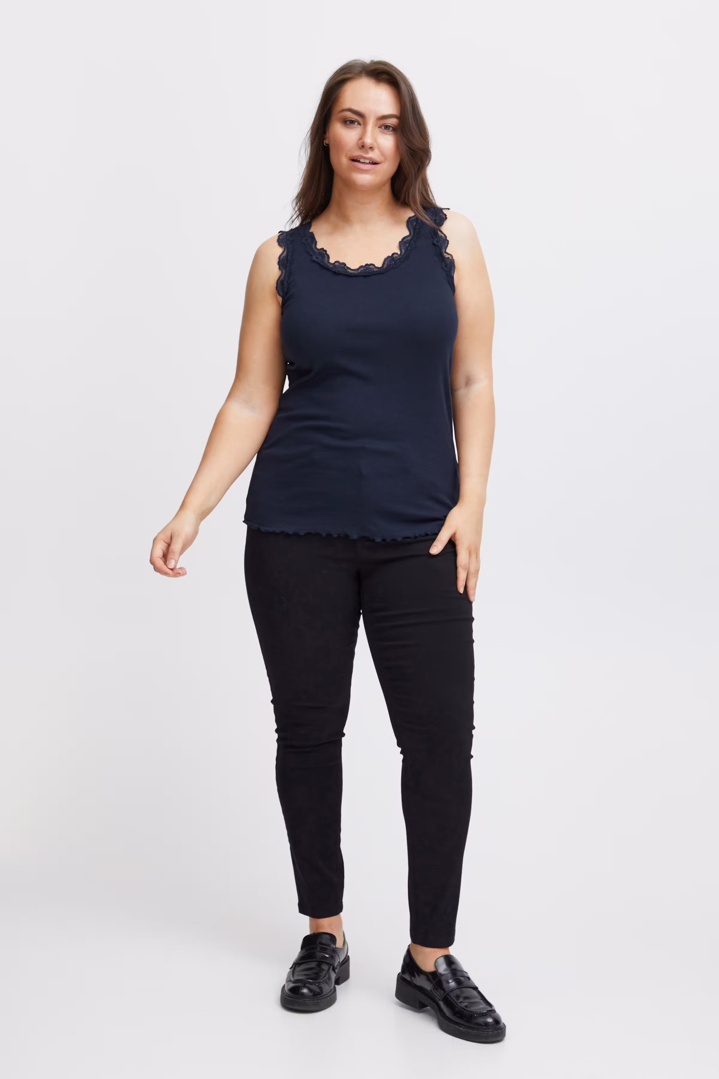 FPZAMOND Top LOOKBOOK FRONT 20611053-194010