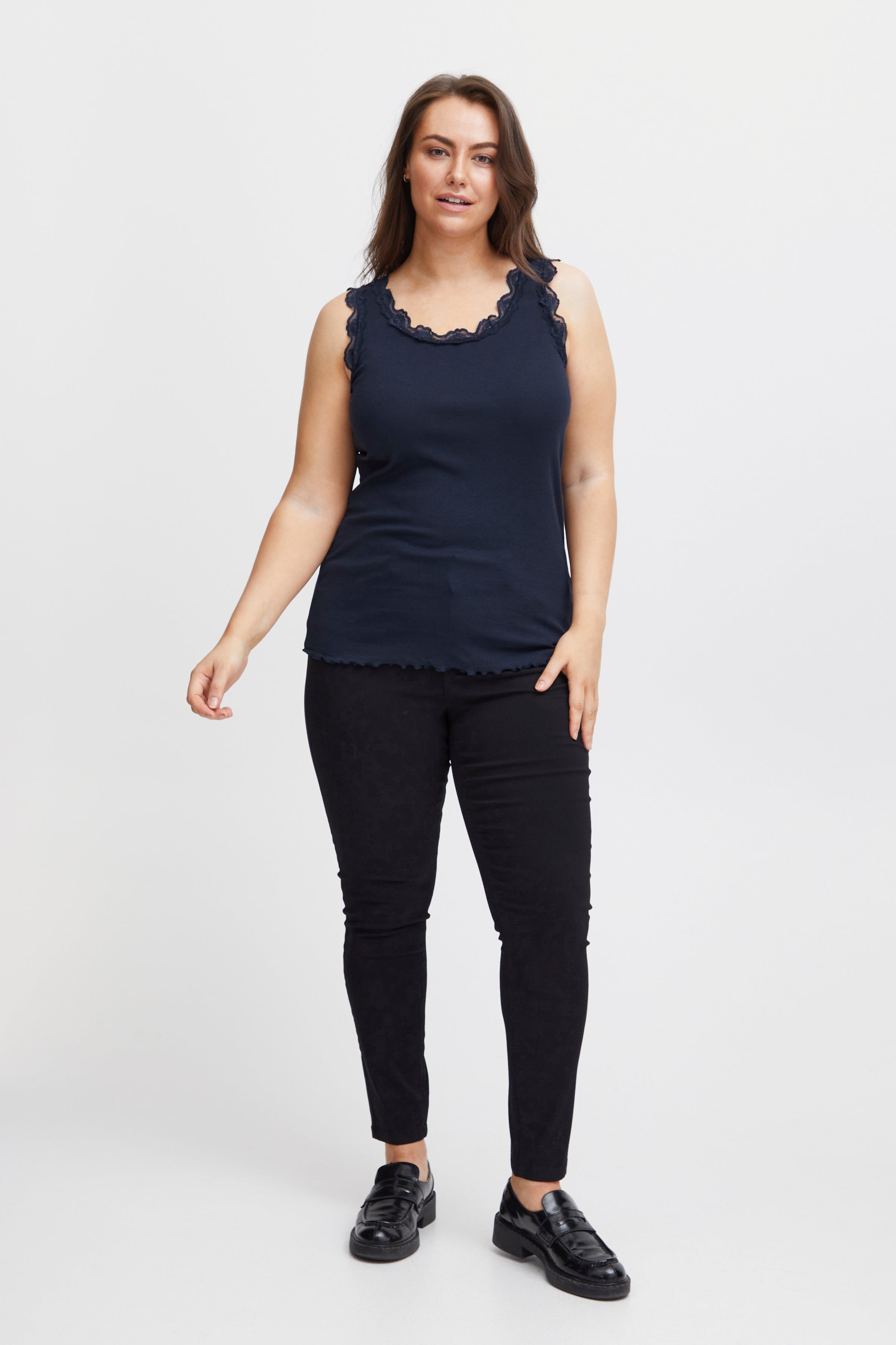 FPZAMOND Top LOOKBOOK FRONT 20611053-194010