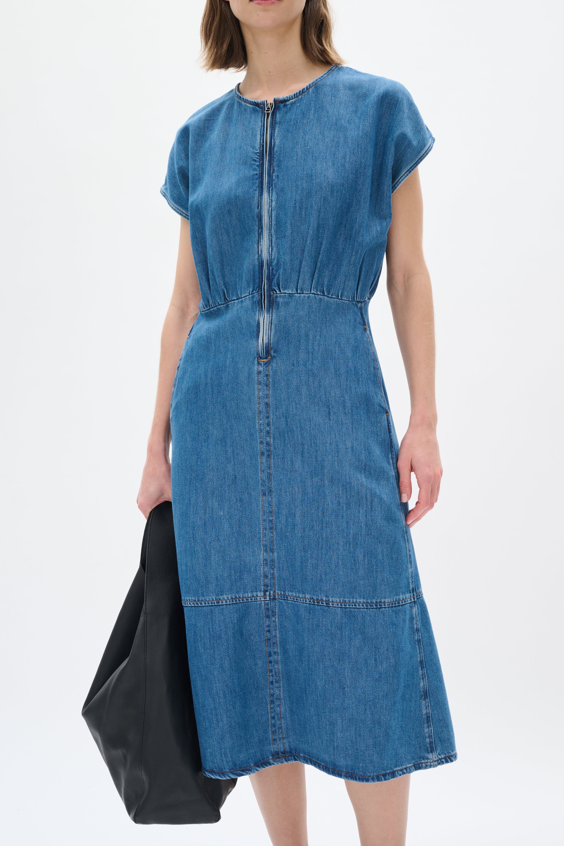 DaceyIW Dress LOOKBOOK FRONT 30110686-301979