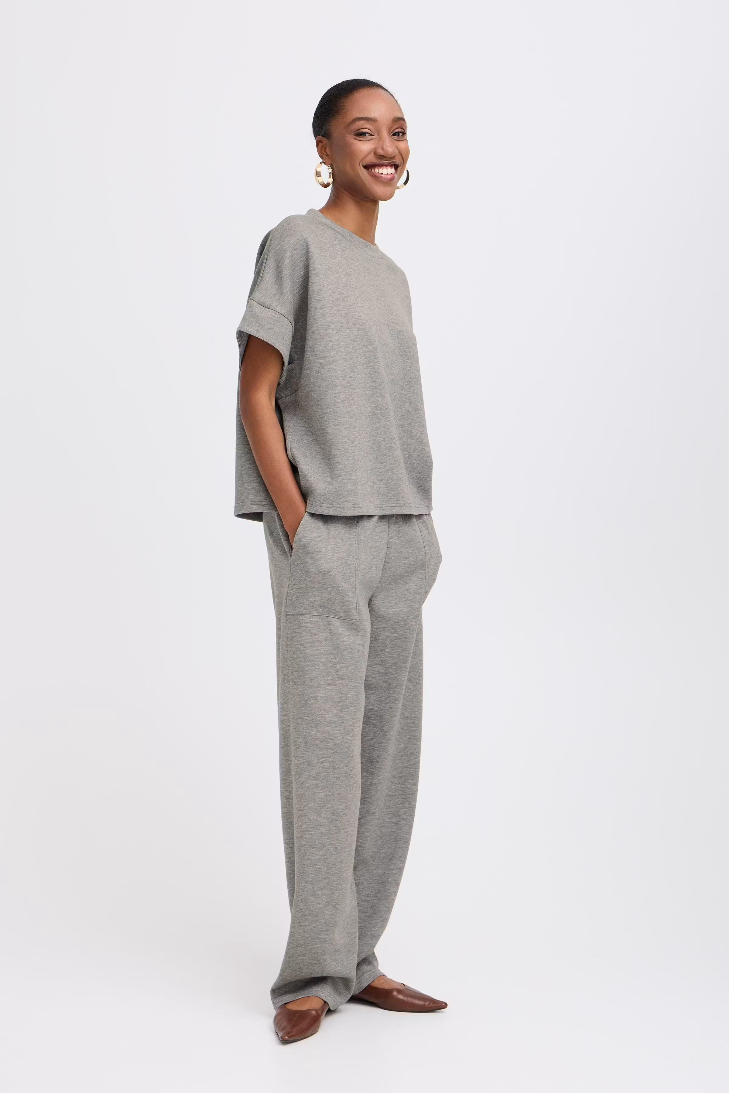 BYPUSTI Sweatshirt LOOKBOOK FRONT 20817178-200455