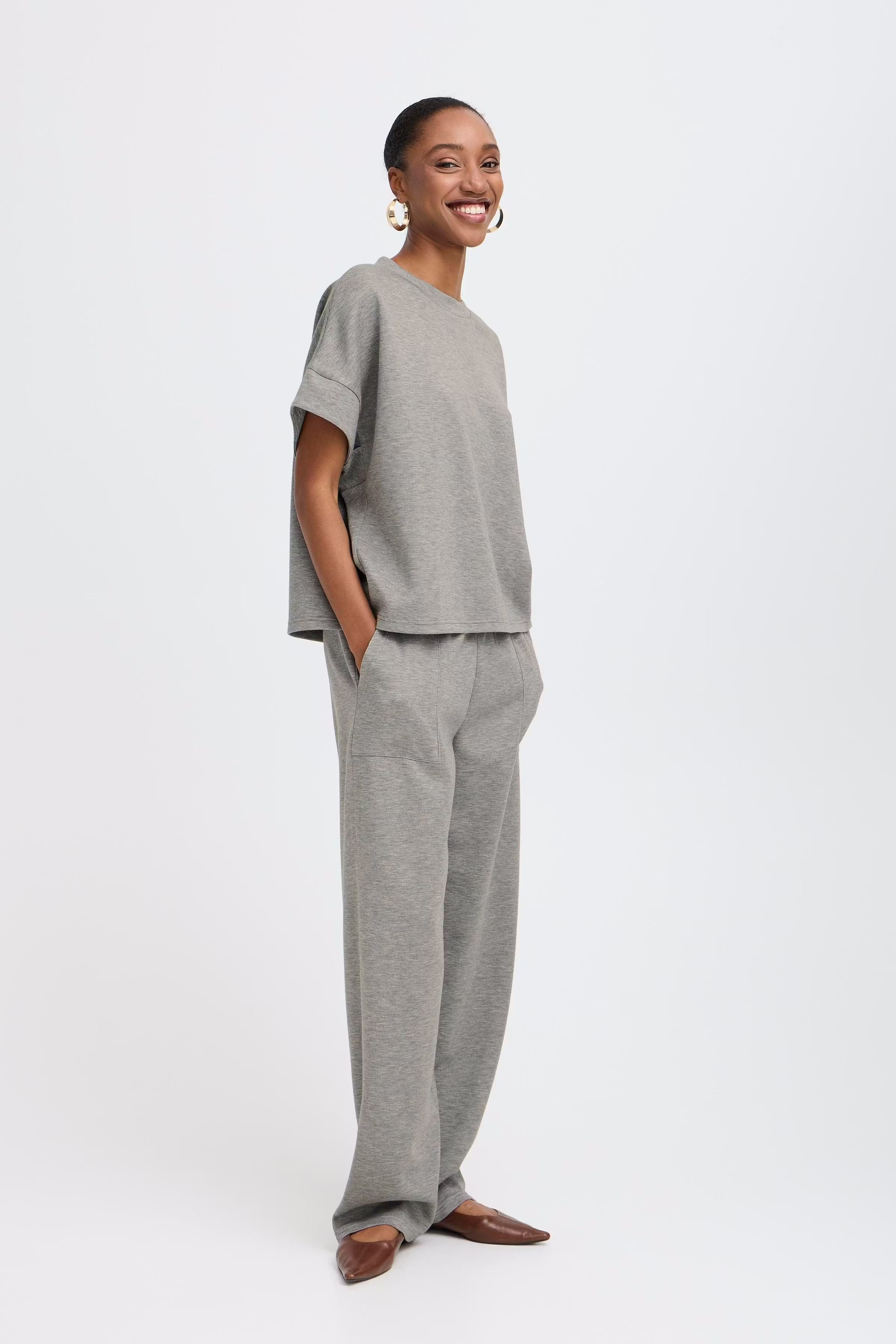 BYPUSTI Sweatshirt LOOKBOOK FRONT 20817178-200455