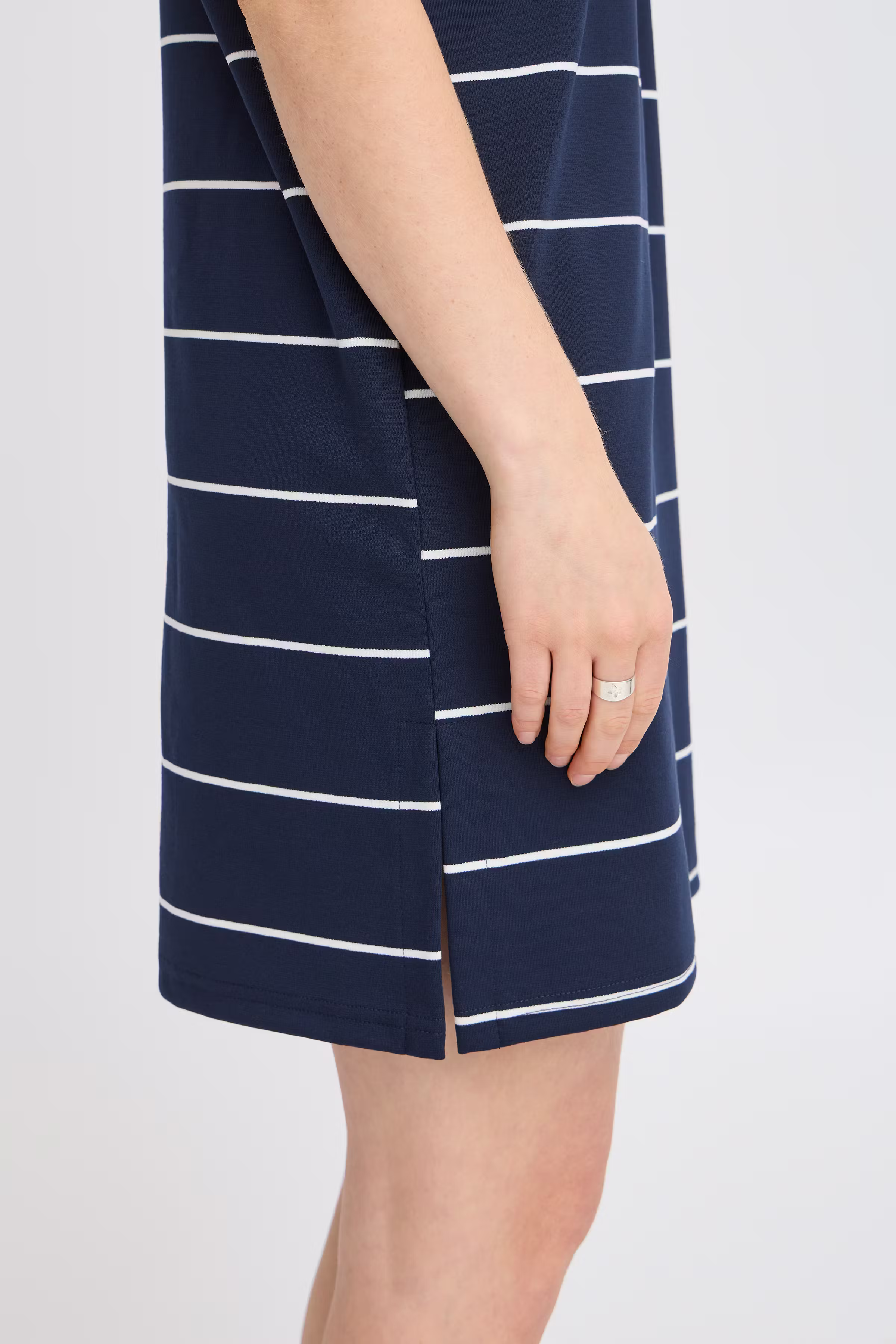 IHKALA Kjole LOOKBOOK DETAIL 20122812-204497