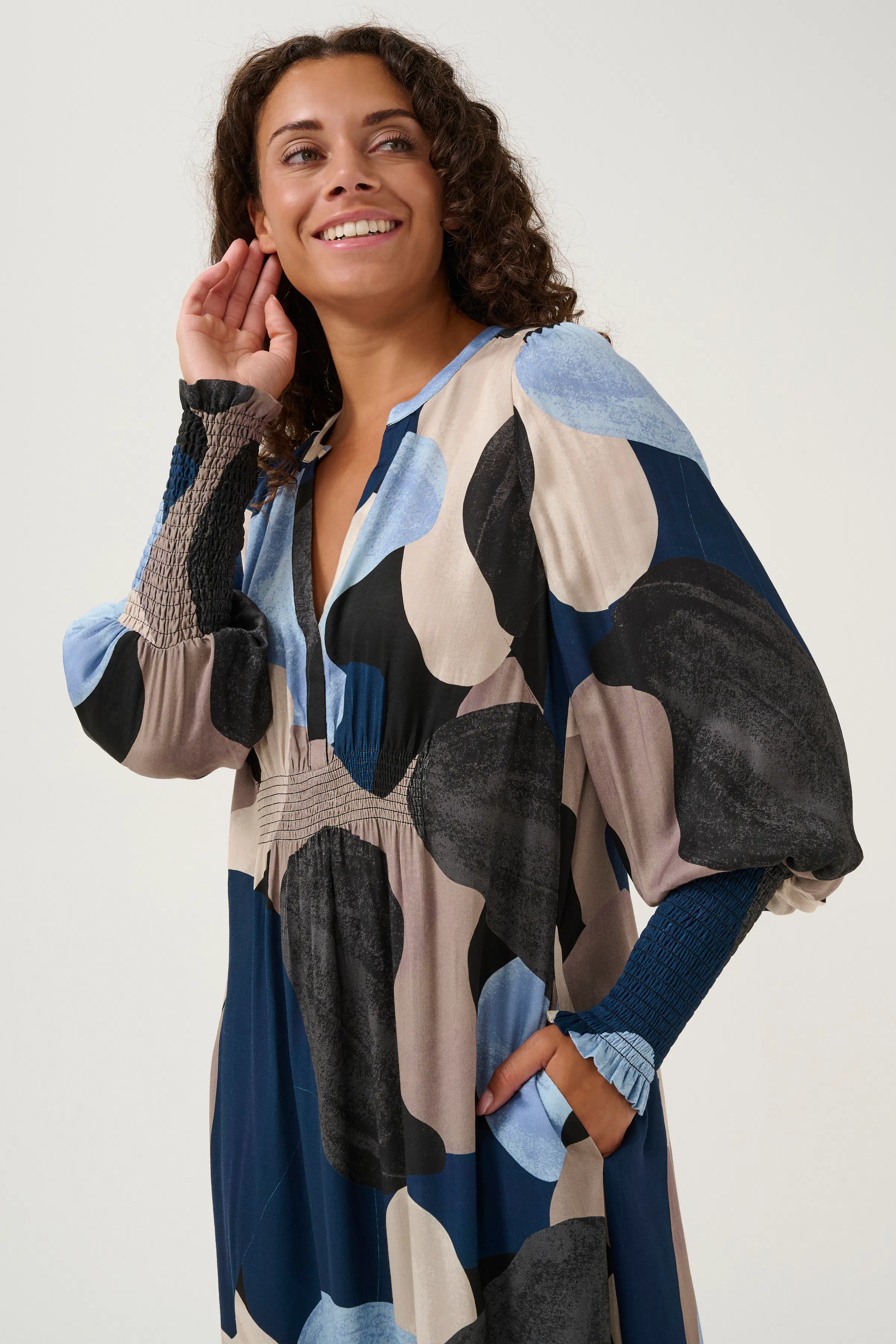 CUdana Kjole LOOKBOOK DETAIL 50110177-107176