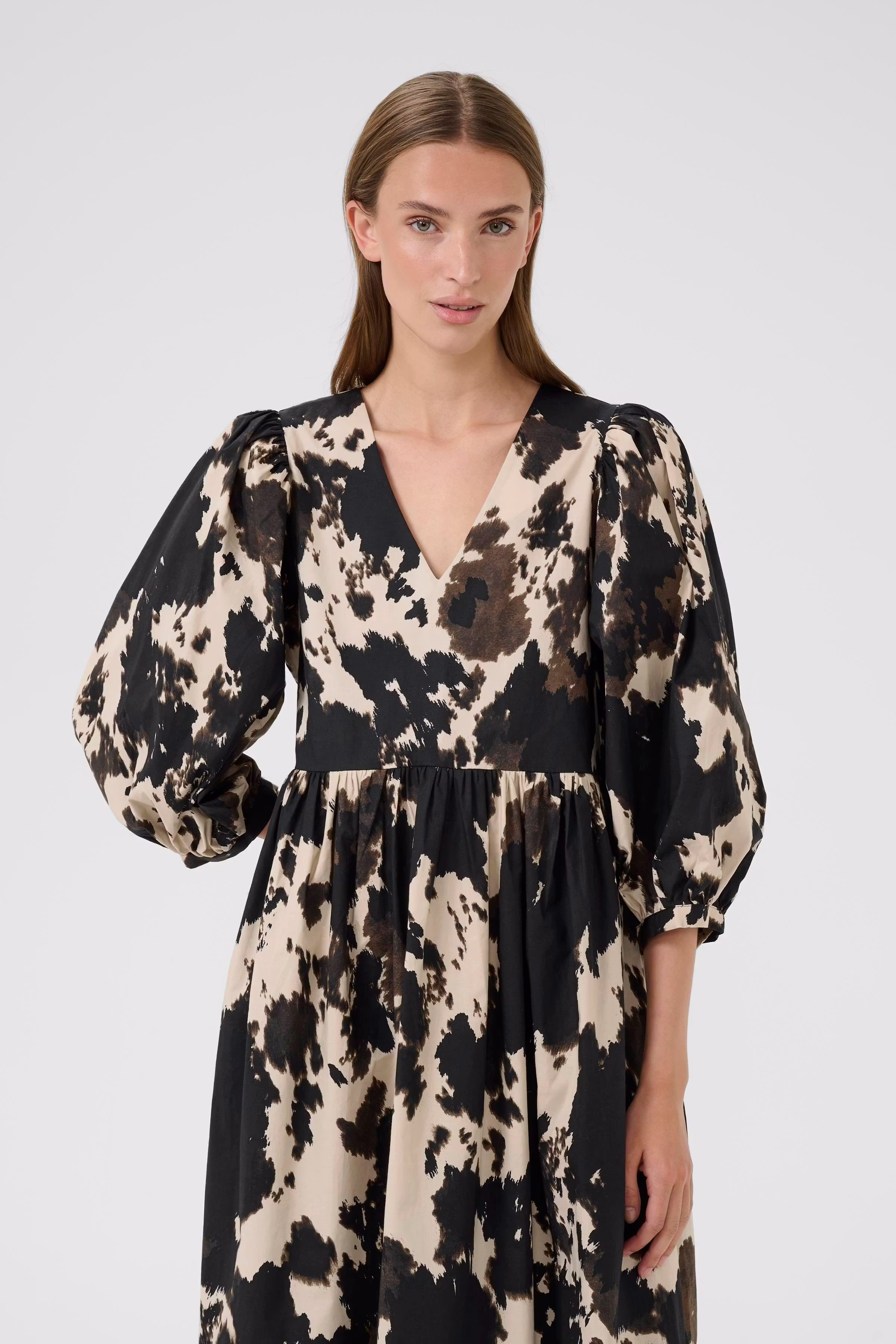 KBBabeth Dress LOOKBOOK FRONT 10105613-108421