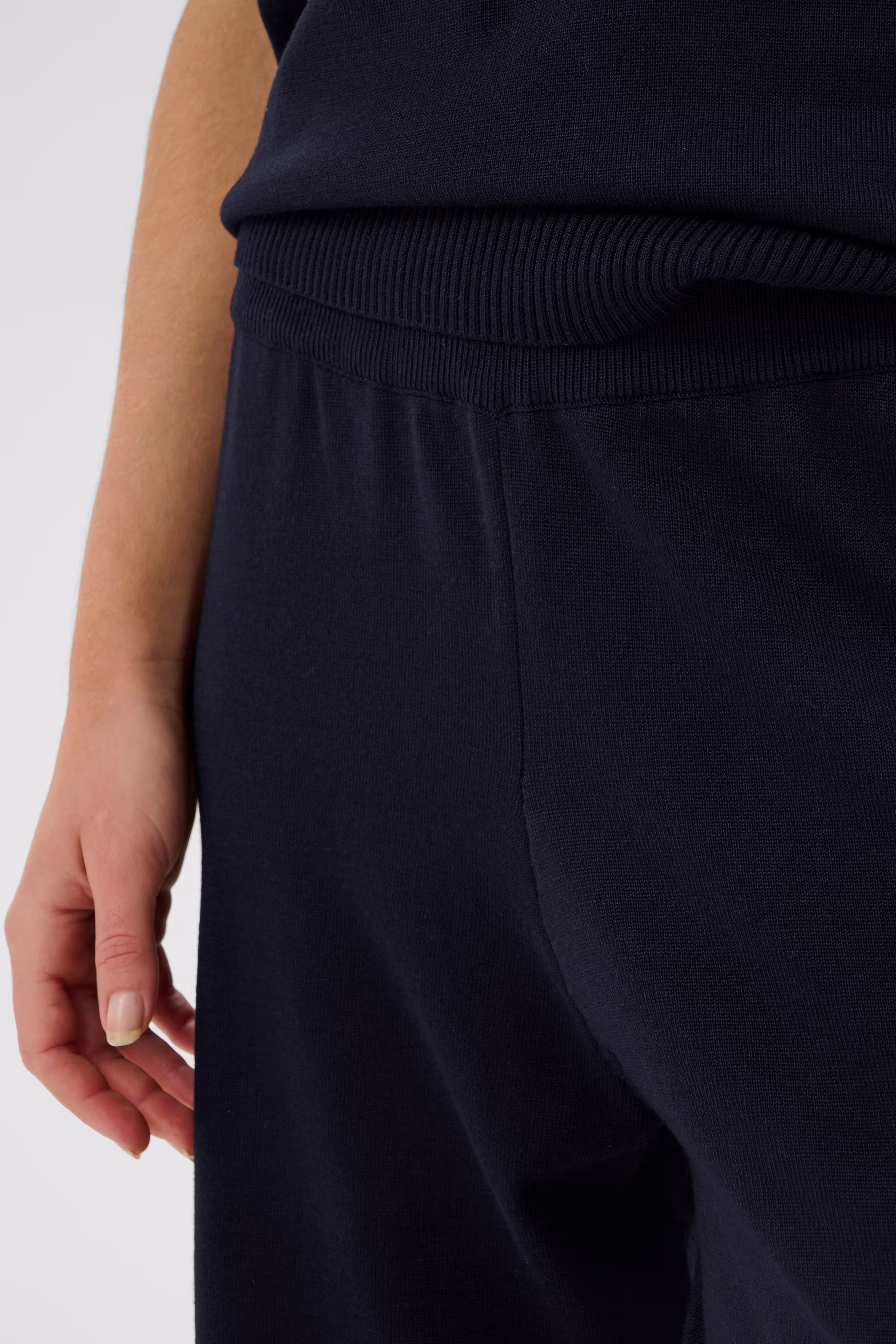 MilaSZ Trousers LOOKBOOK DETAIL 30511095-193924