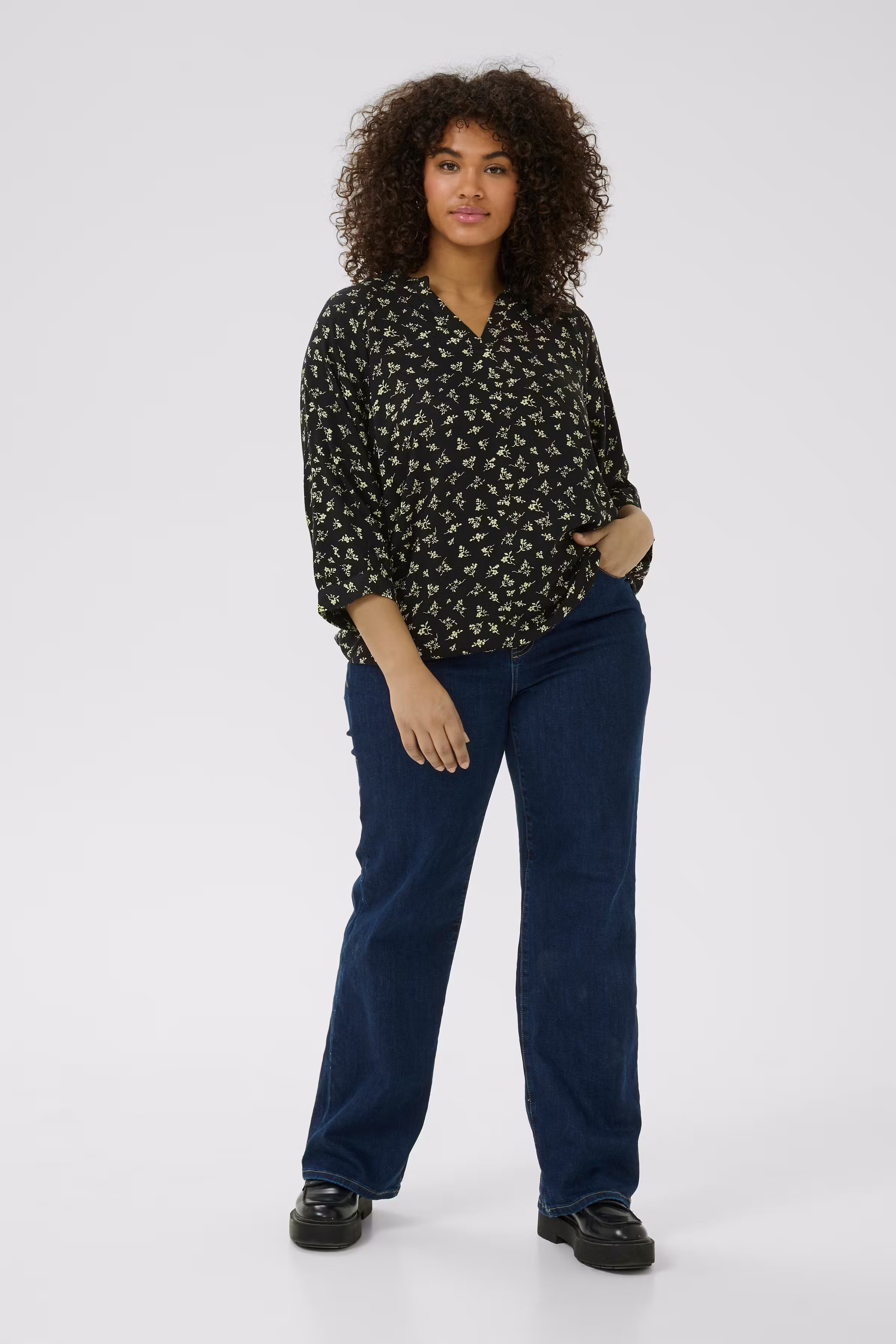 KCemina Bluse LOOKBOOK FRONT 10583384-107925