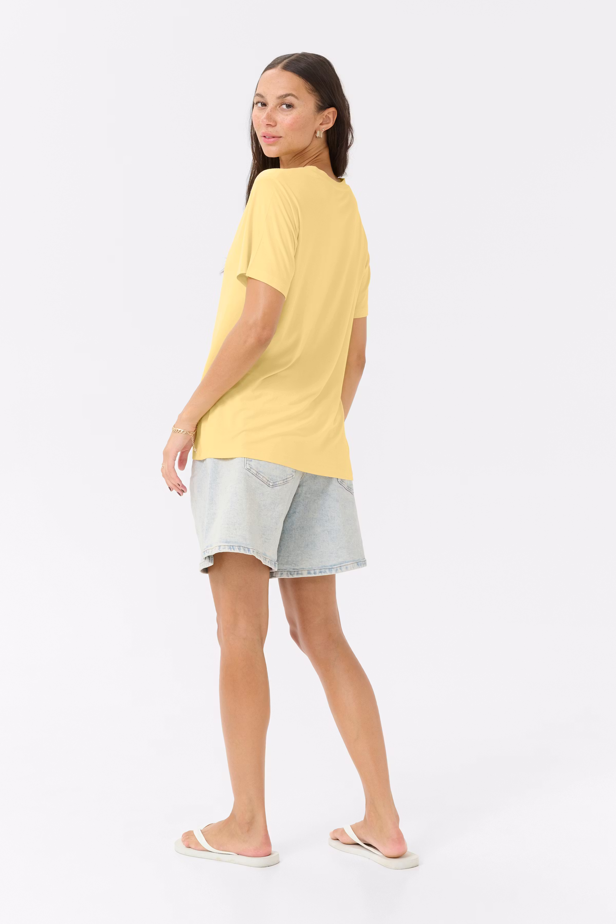 KAfrida T-shirt LOOKBOOK BACK 10508581-130922