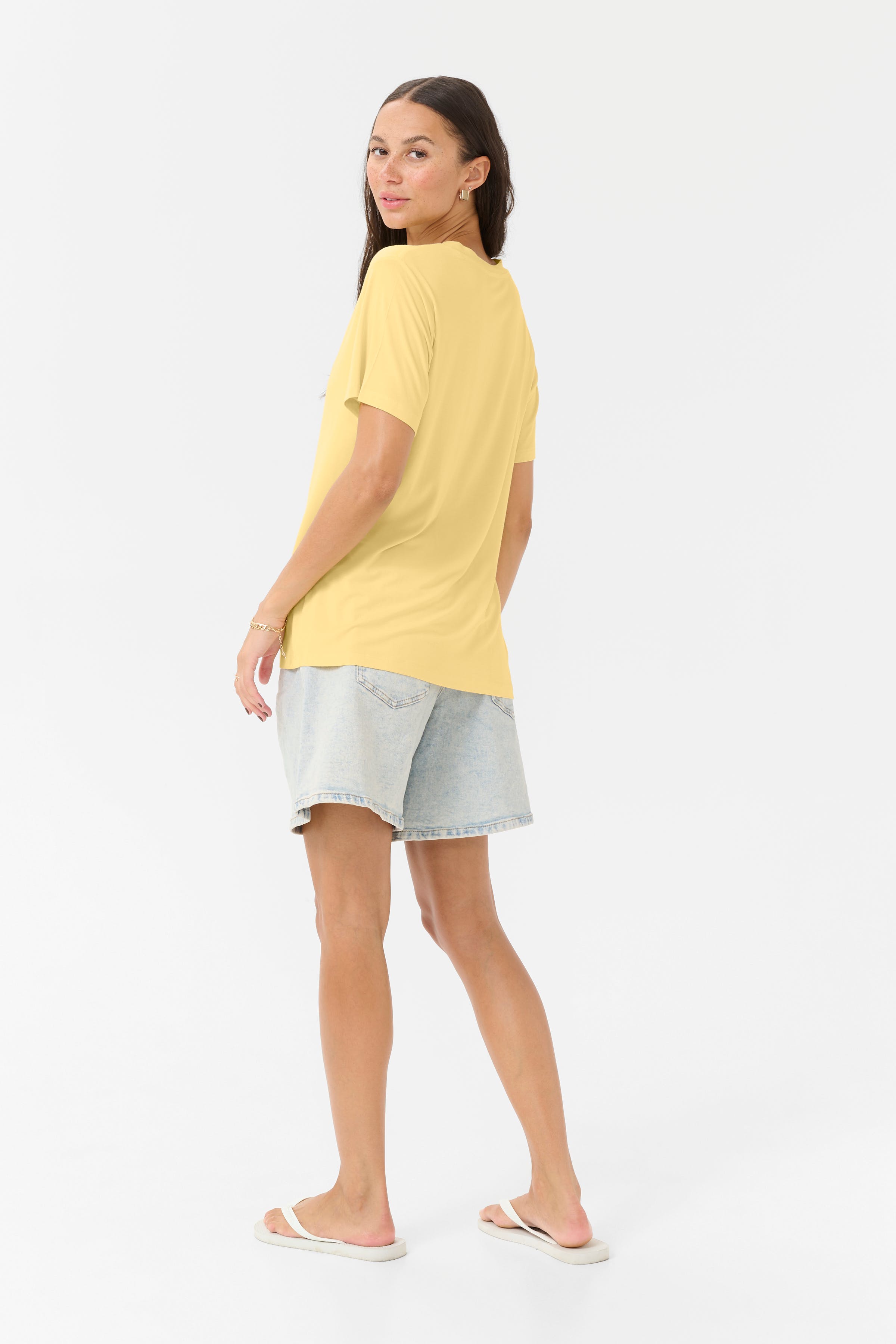 KAfrida T-shirt LOOKBOOK BACK 10508581-130922