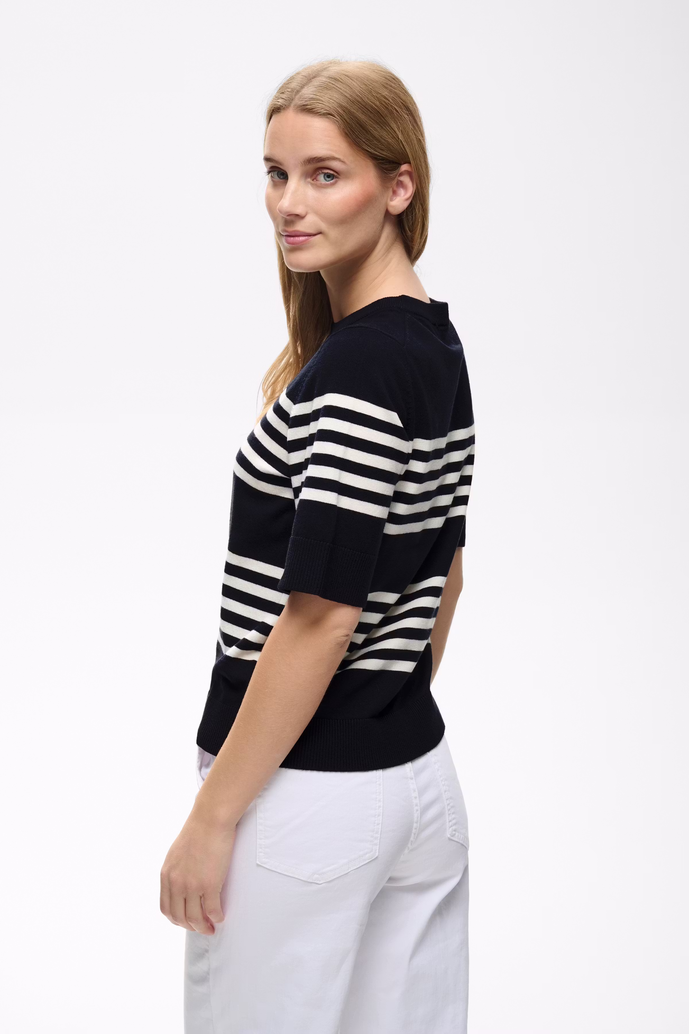DzanaPW Pullover LOOKBOOK BACK 30311121-305579