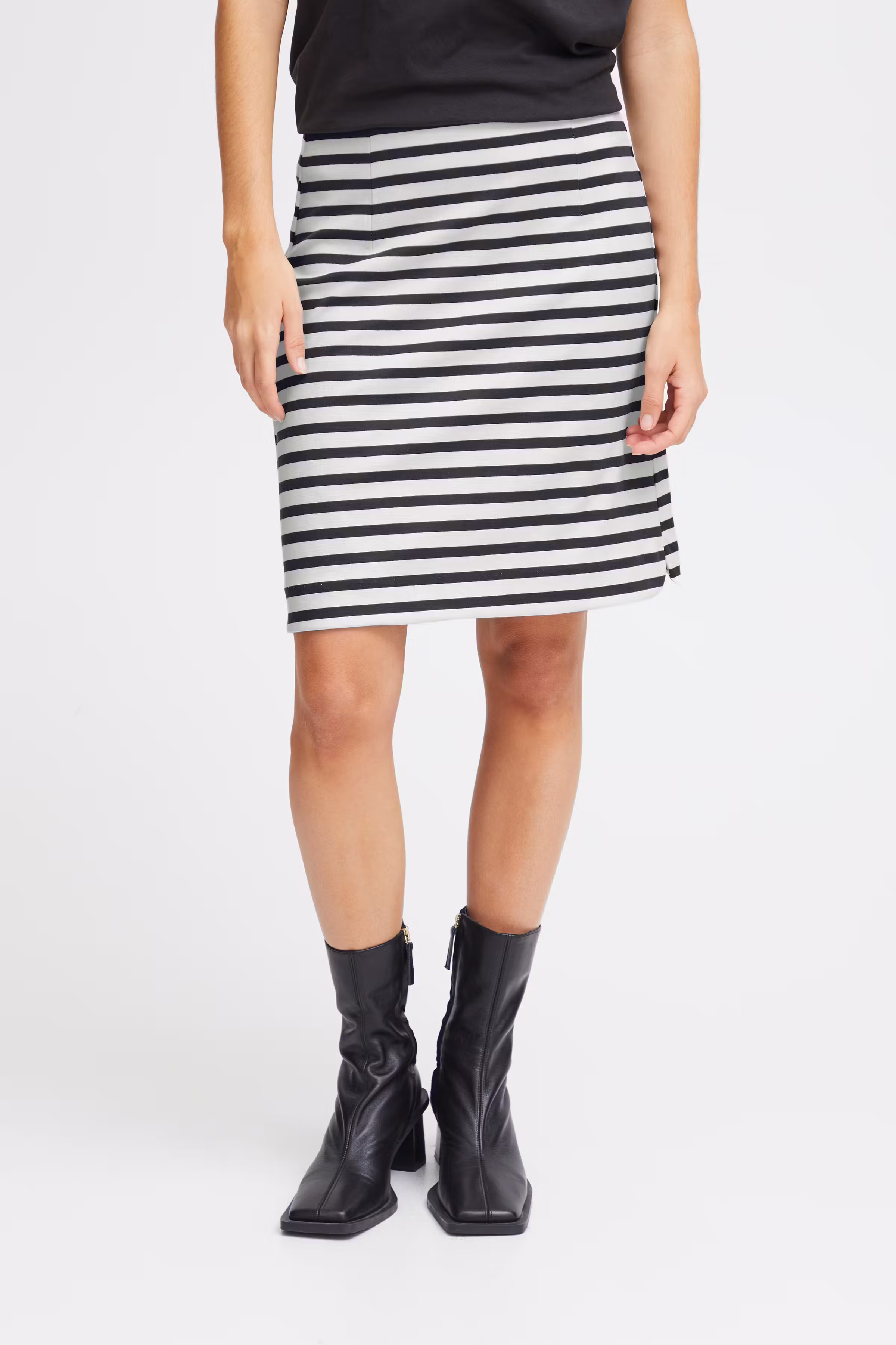 IHKATE Skirt LOOKBOOK FRONT 20120505-202756