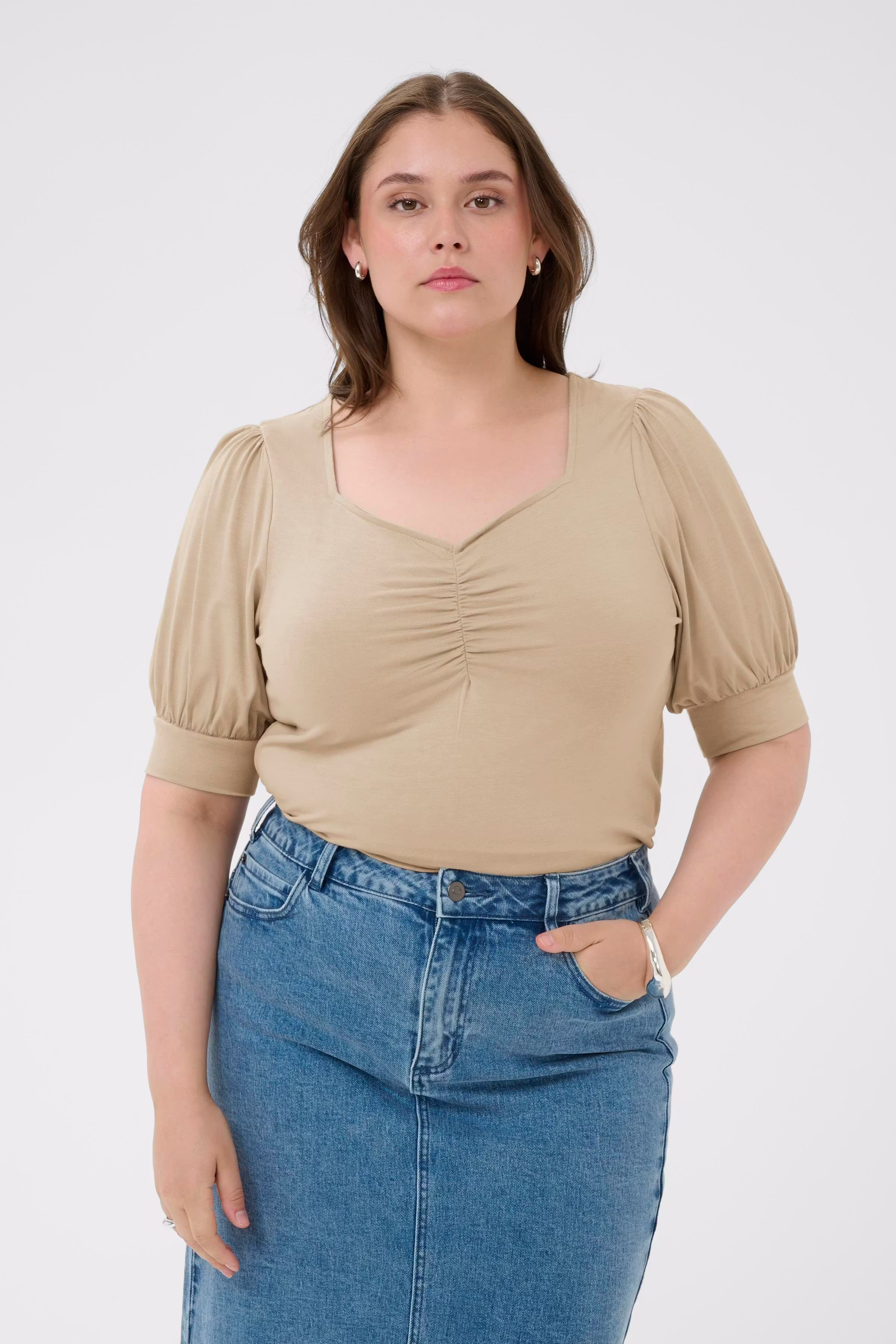 KCsissy T-Shirt LOOKBOOK FRONT 10581401-151305