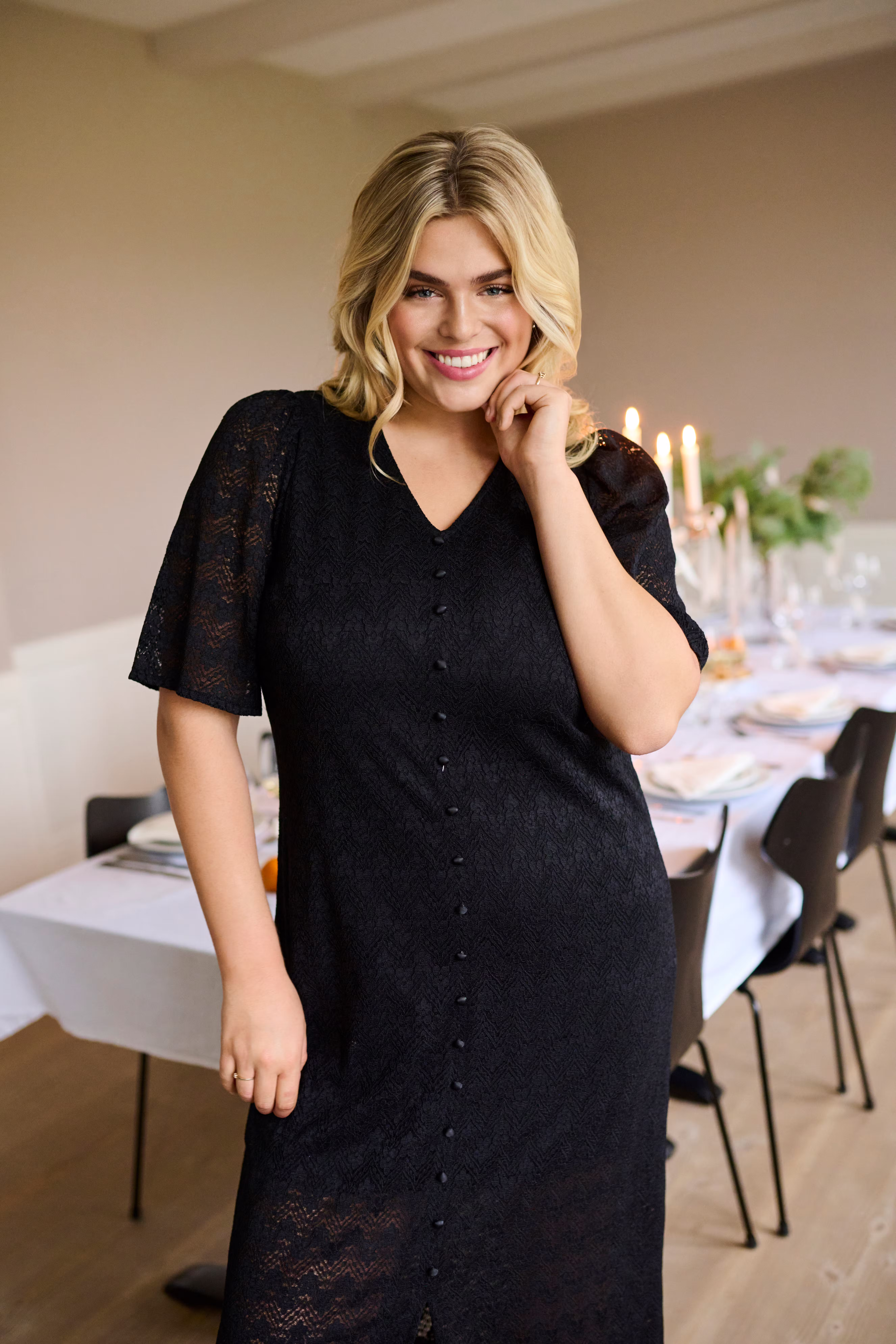 KCsamalia Spitzenkleid LOCATION NONE 10582754-100121