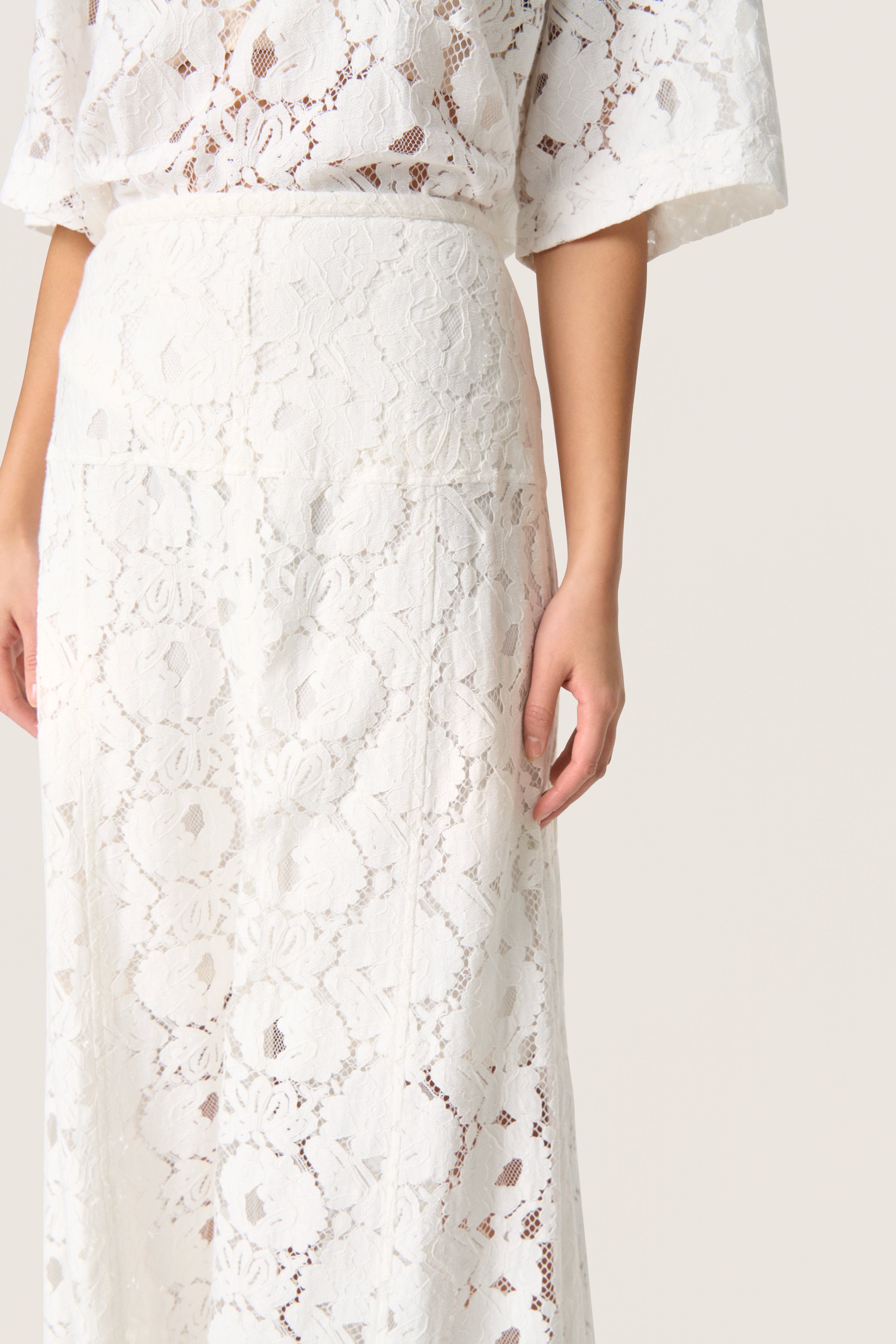 SLTaya Skirt LOOKBOOK DETAIL 30408628-111001