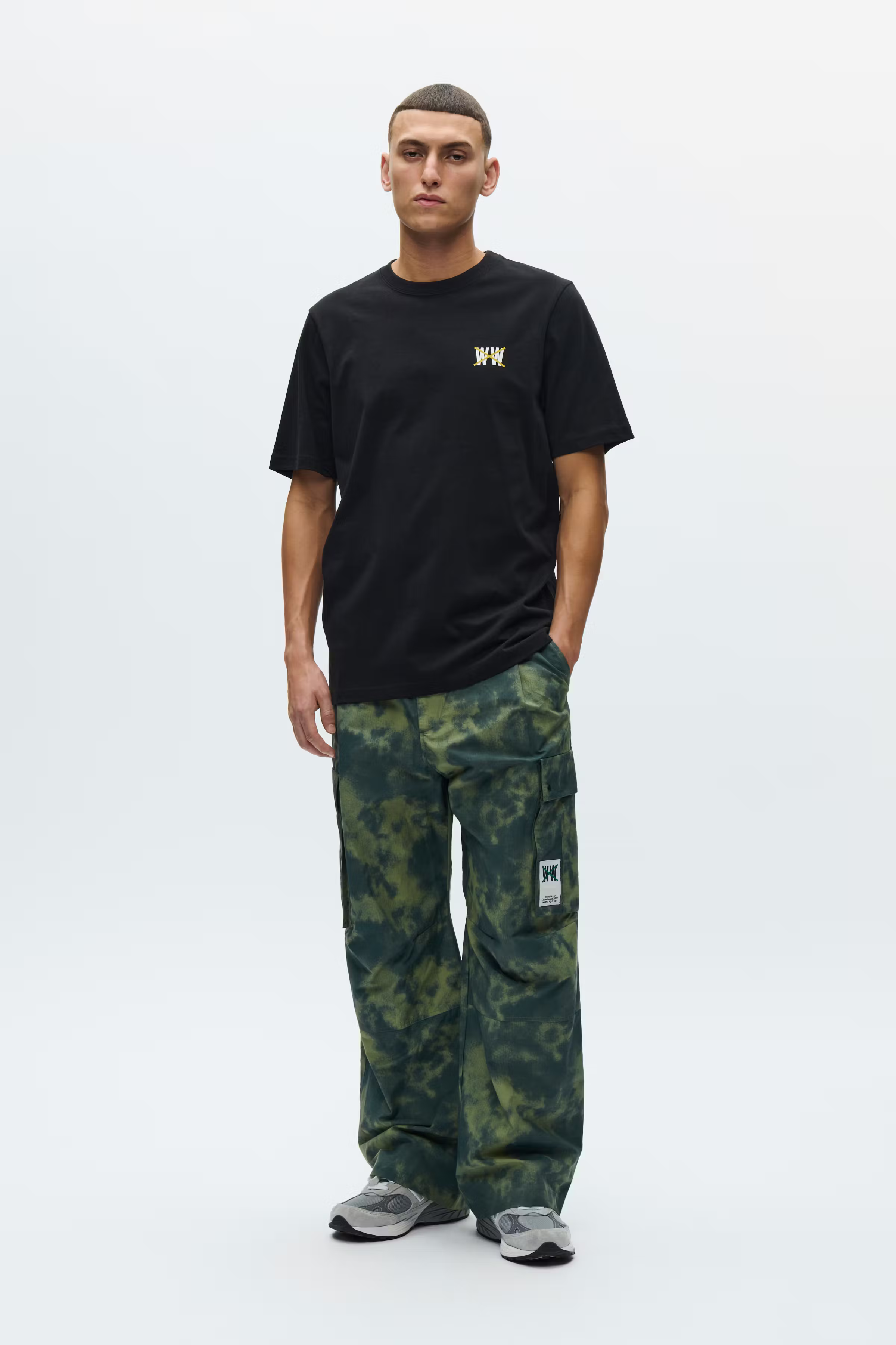 WWBobby T-shirt taxi  LOOKBOOK FRONT 30252001-303700