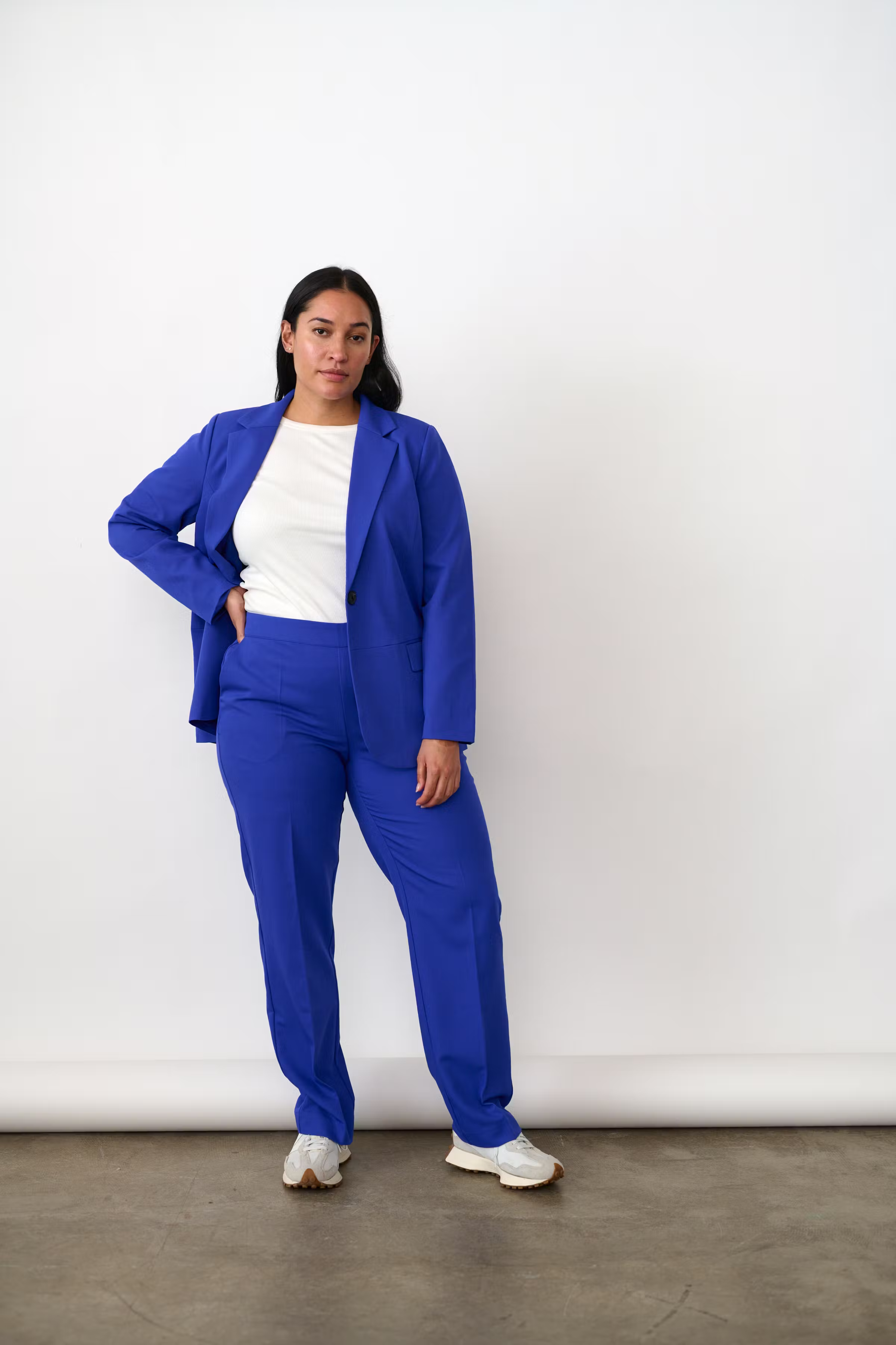 KCsakira Long Pants Suiting LOCATION NONE 10581088-193951