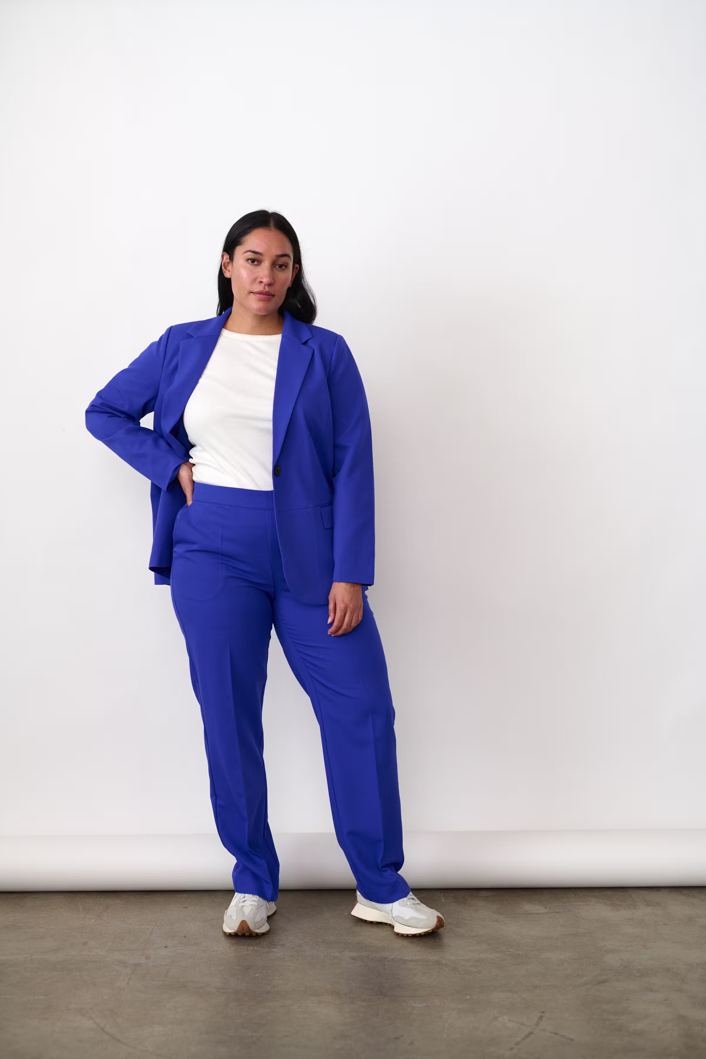 KCsakira Long Pants Suiting LOCATION NONE 10581088-193951