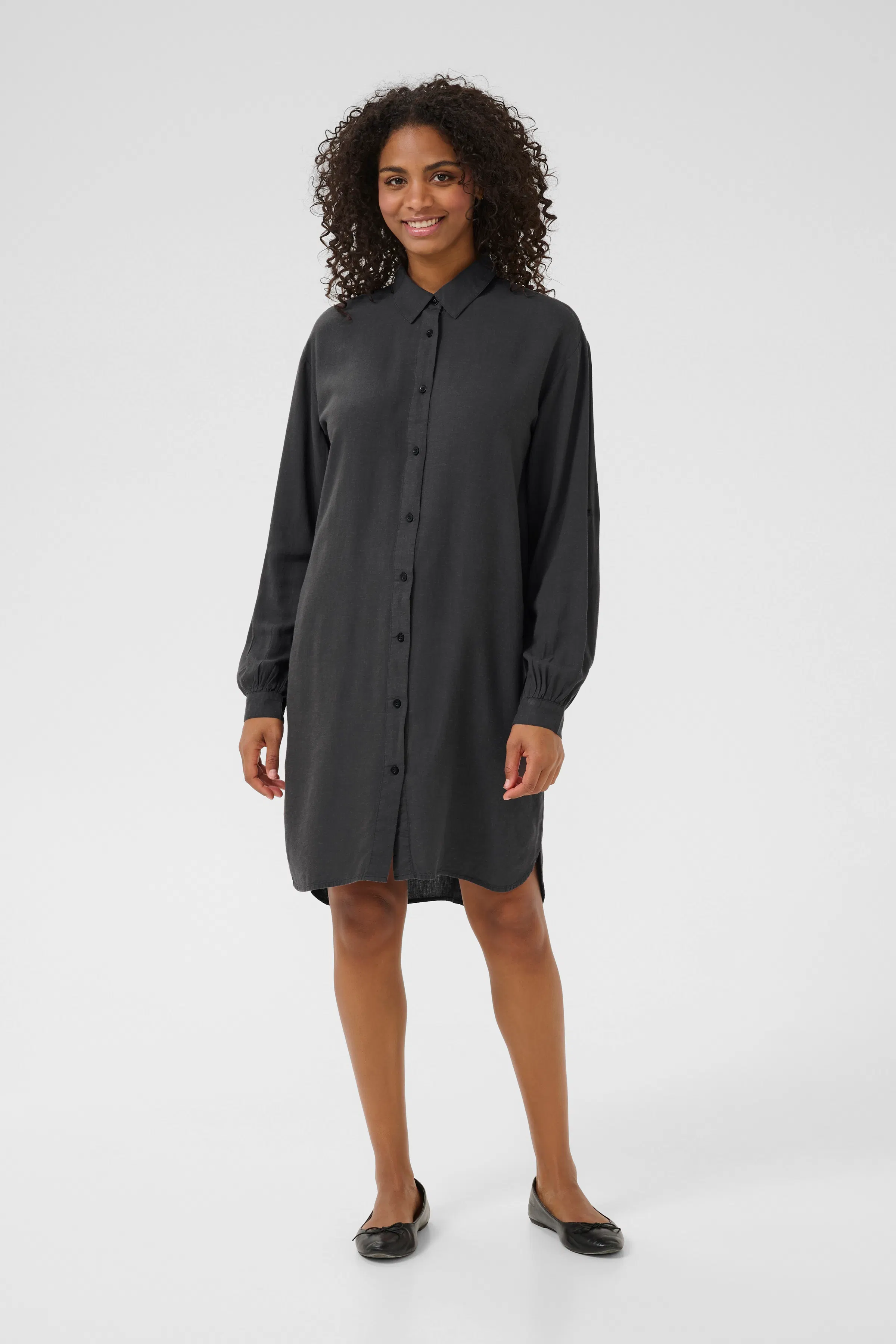 KAmilia Lin skjorte LOOKBOOK FRONT 10508311-190205