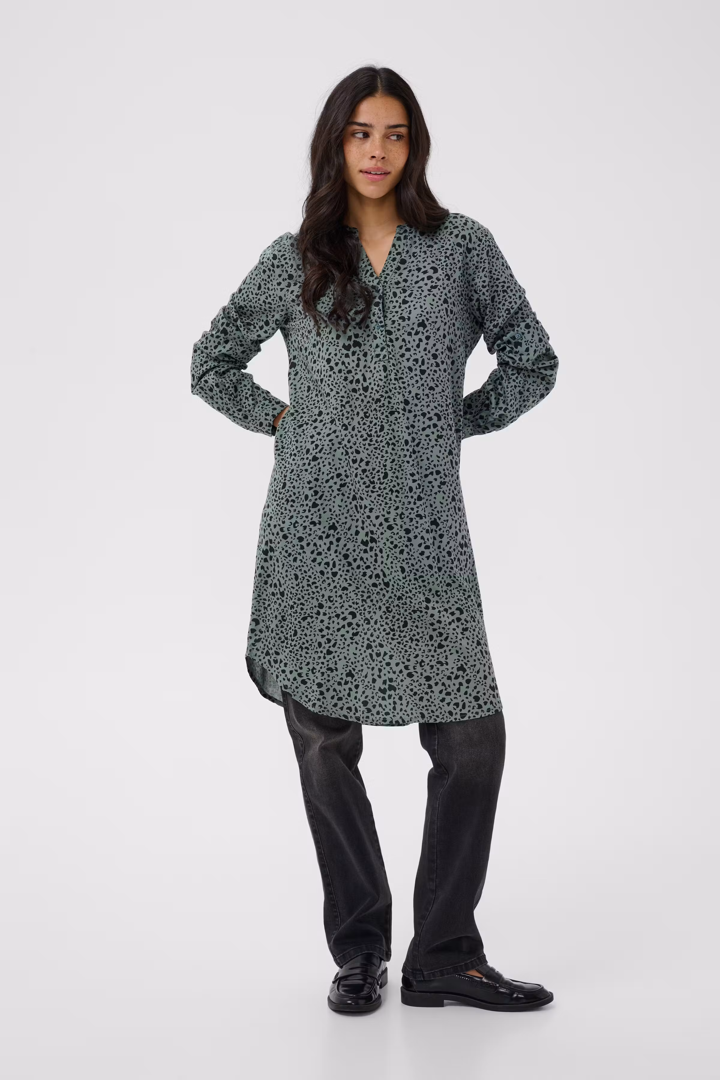 KAmarana Klänning LOOKBOOK FRONT 10551803-103957