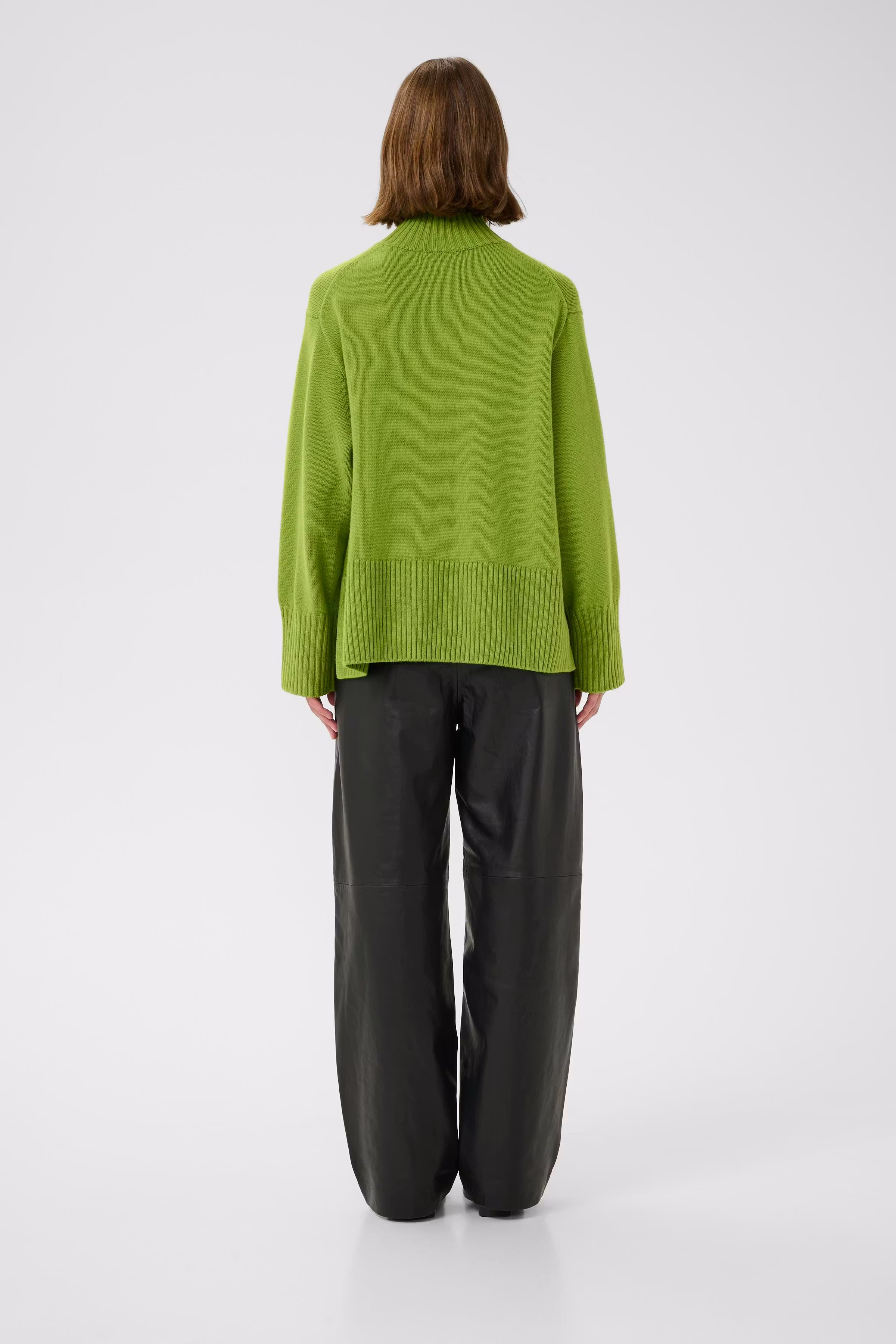 GeaIW Pullover LOOKBOOK BACK 30111019-170340
