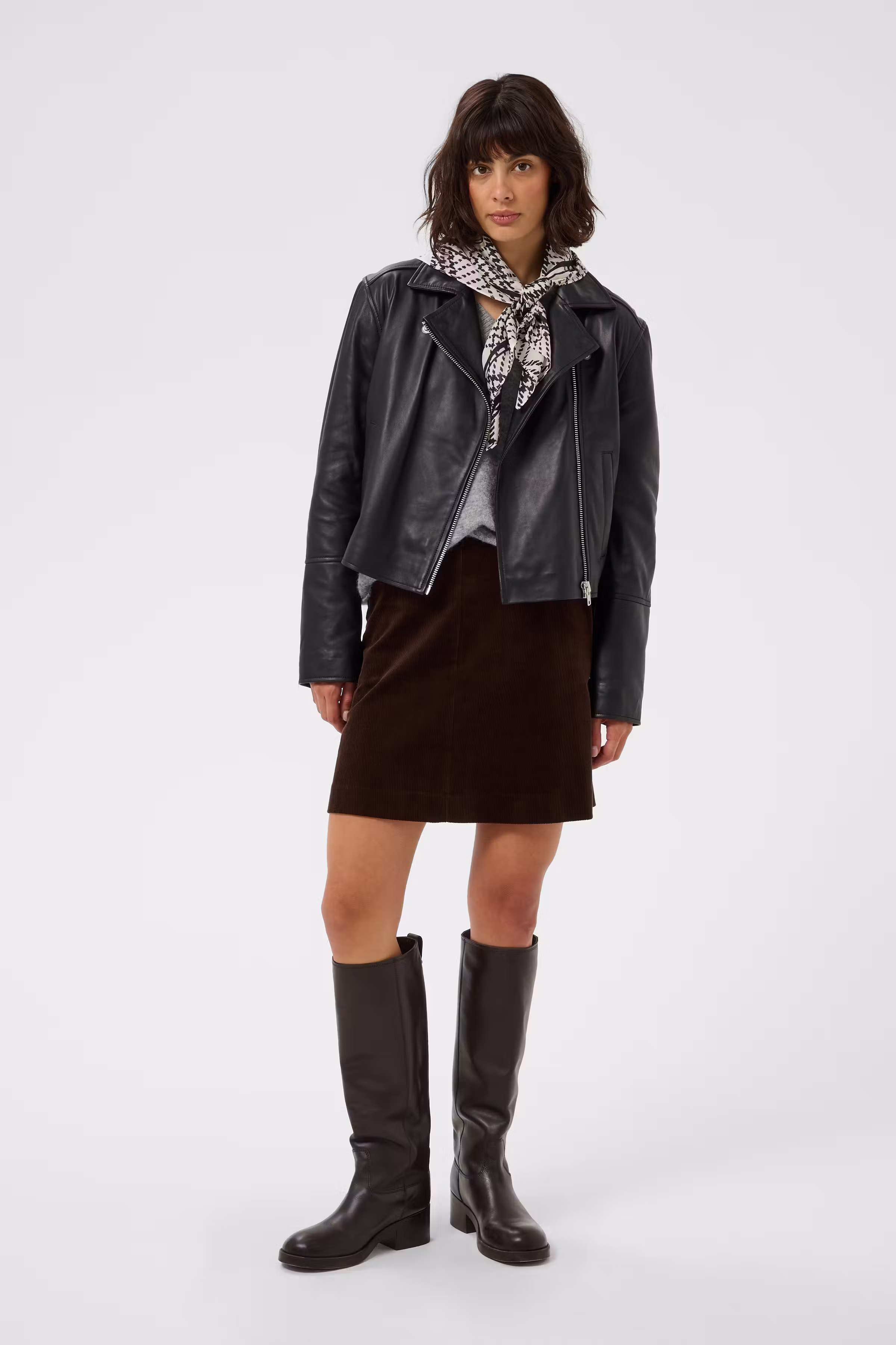 PhiPW Sjaal LOOKBOOK FRONT 30309304-305303