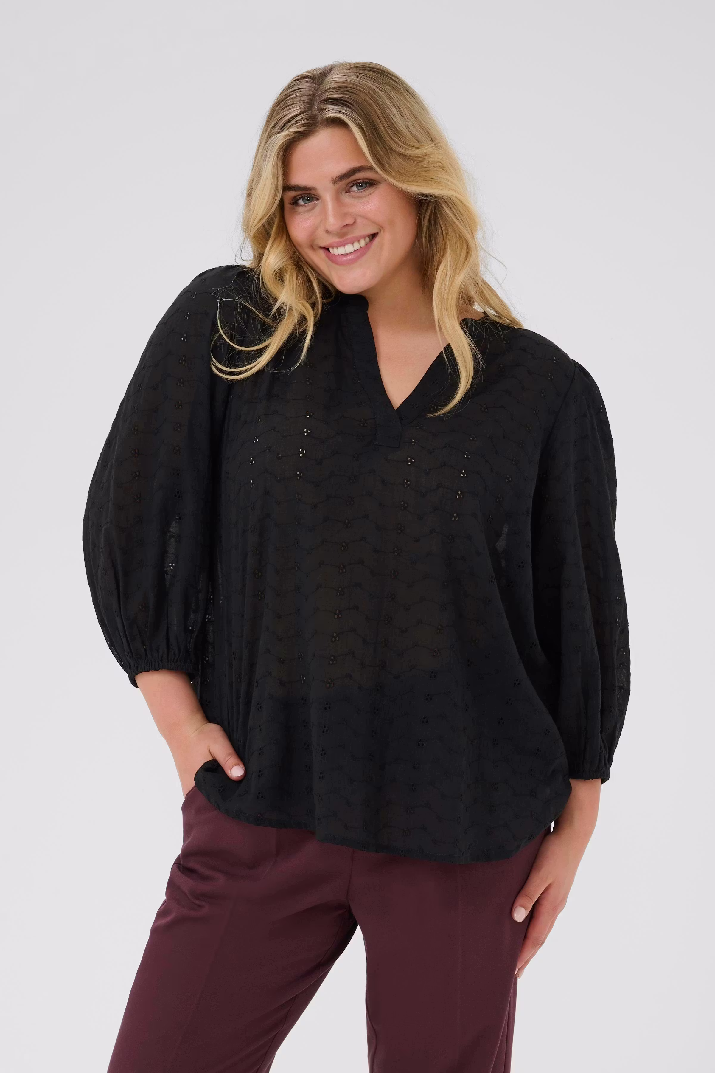 KCmaia Bluse LOOKBOOK FRONT 10583470-100121