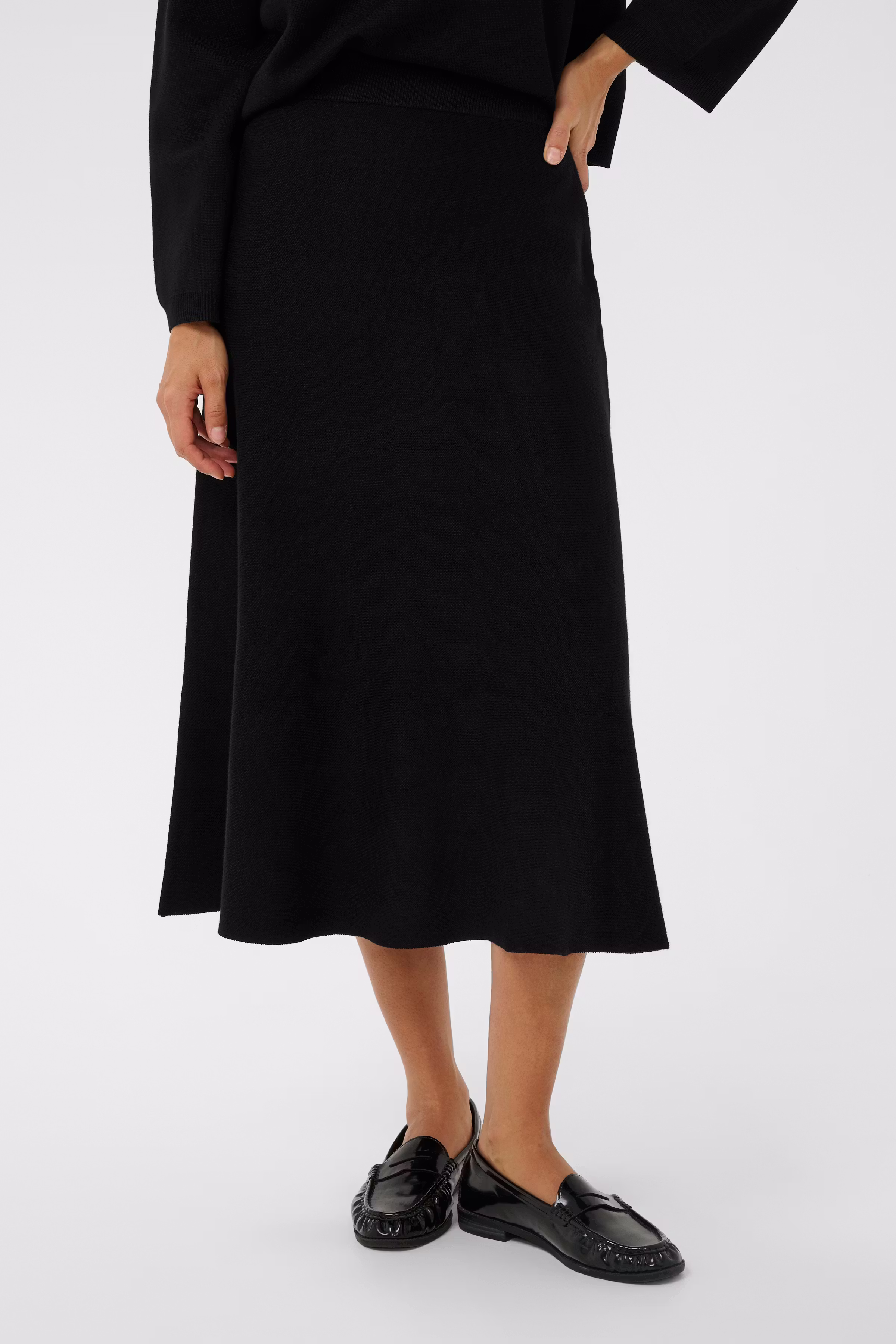 KAmalina Skjørt LOOKBOOK FRONT 10511111-100121