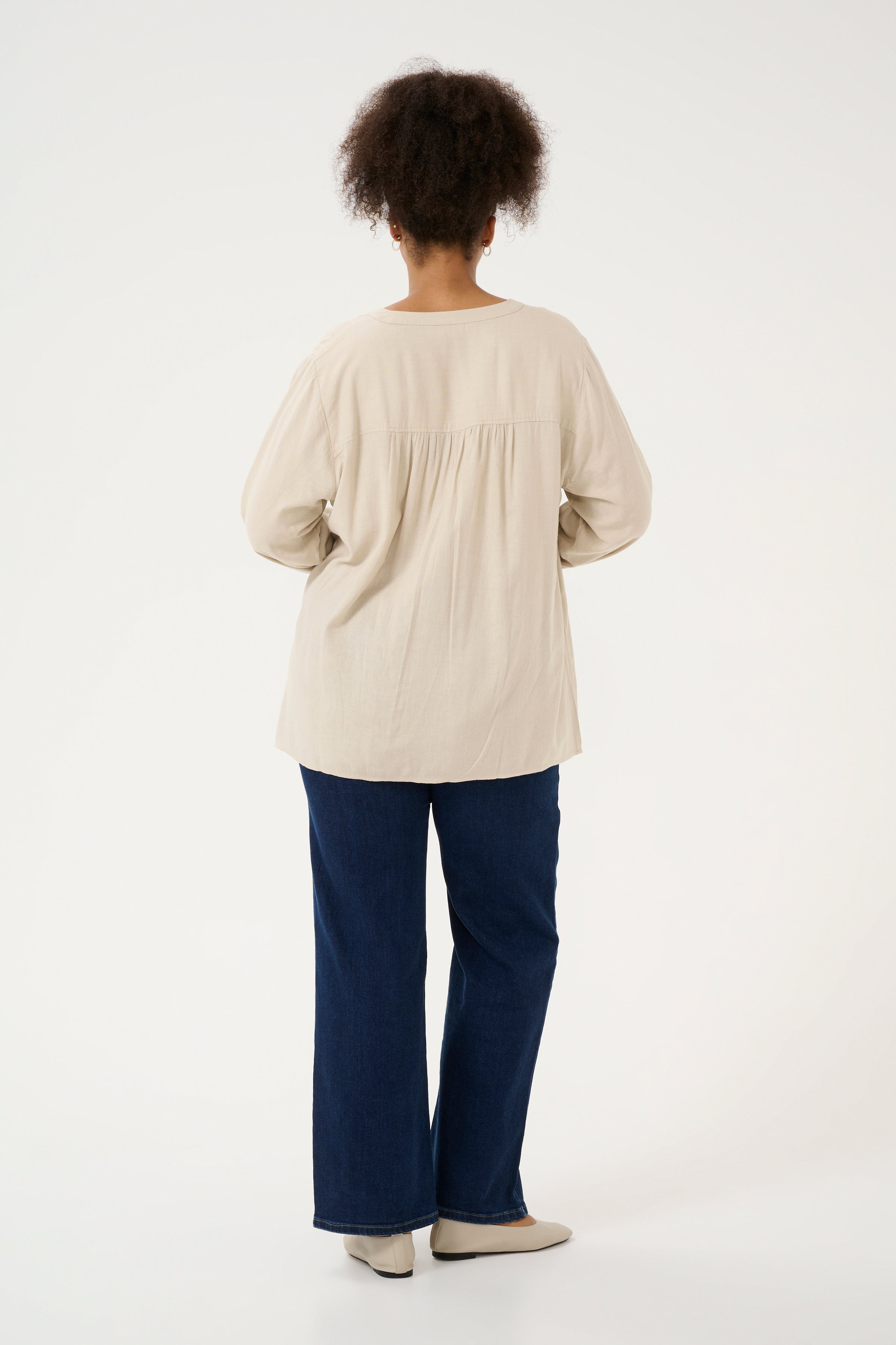 KCmille Linen Blouse LOOKBOOK BACK 10582215-151305