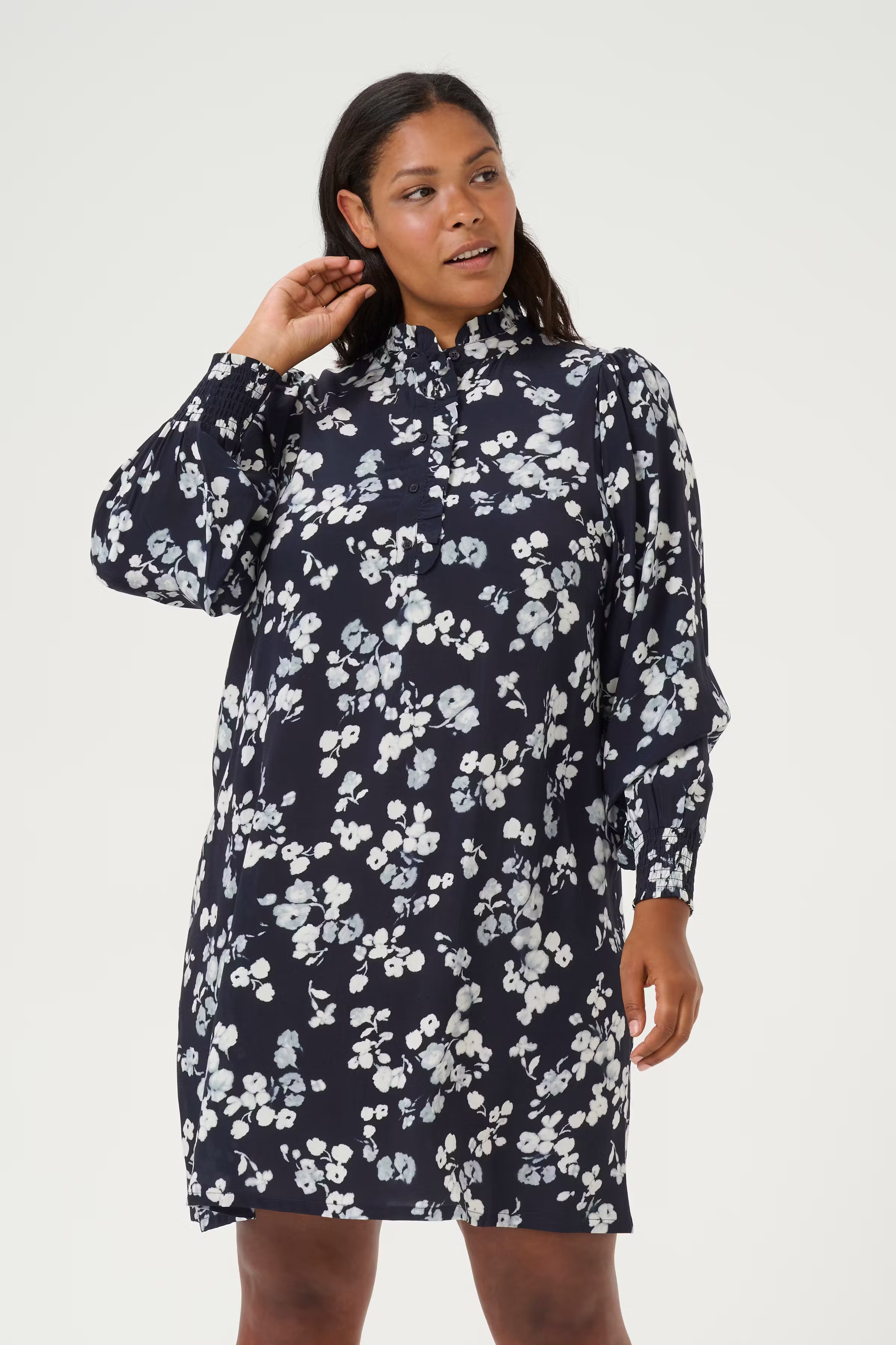 KCalicia Robe LOOKBOOK FRONT 10582849-106800