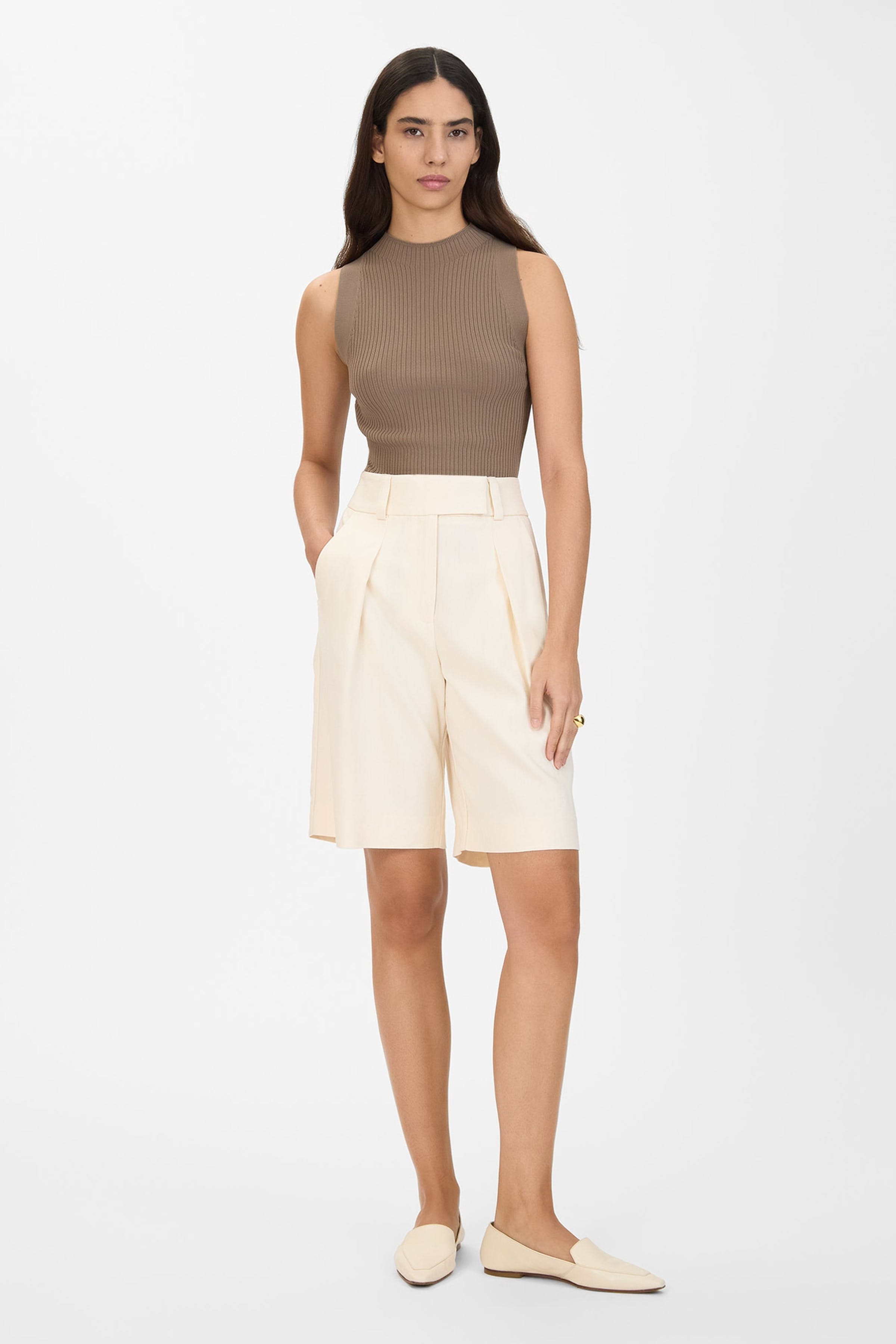 PEONY Shorts LOOKBOOK FRONT 30600514-WH014