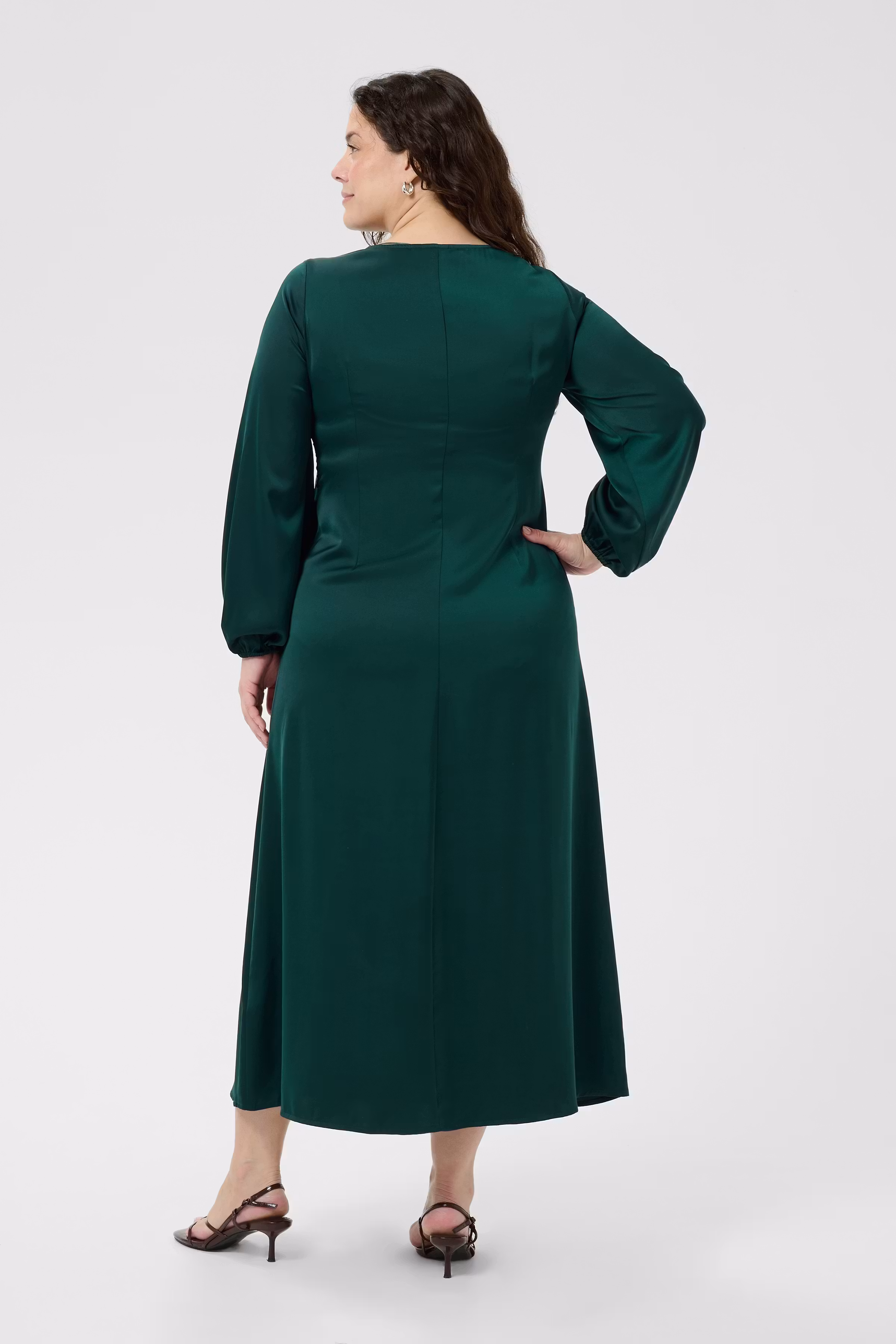 KCjamie Kleid LOOKBOOK BACK 10584343-190509