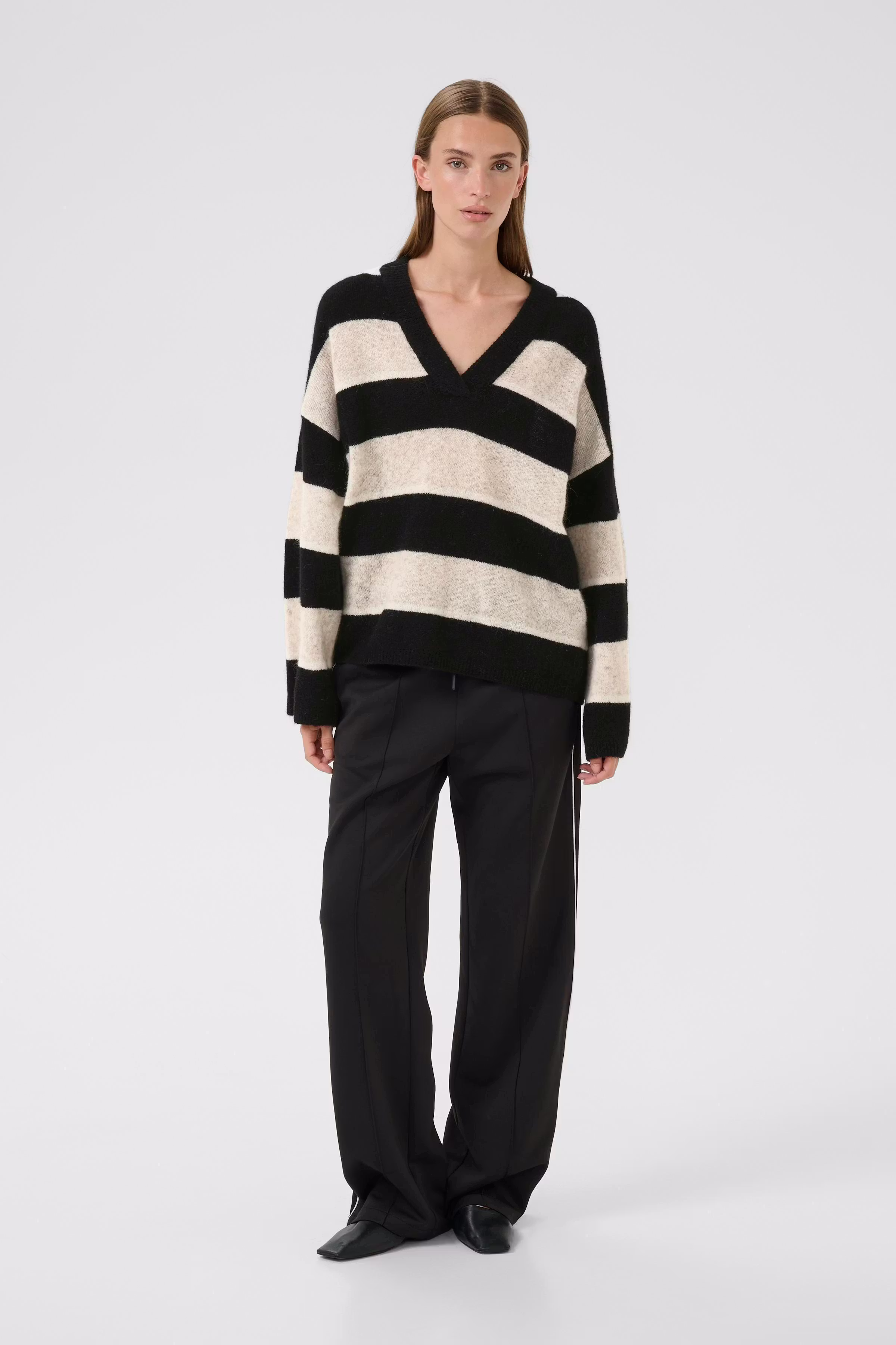 KBZelda Pullover LOOKBOOK FRONT 10105601-108562