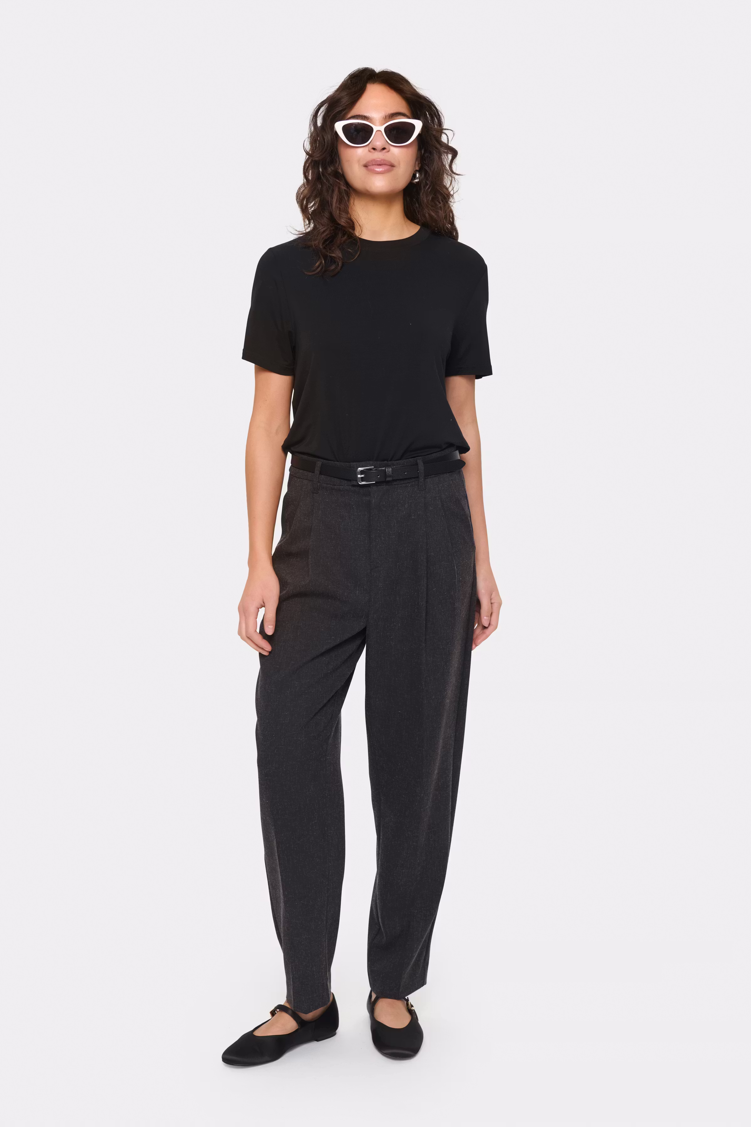 AdeliaSZ T-shirt LOOKBOOK FRONT 30511755-193911