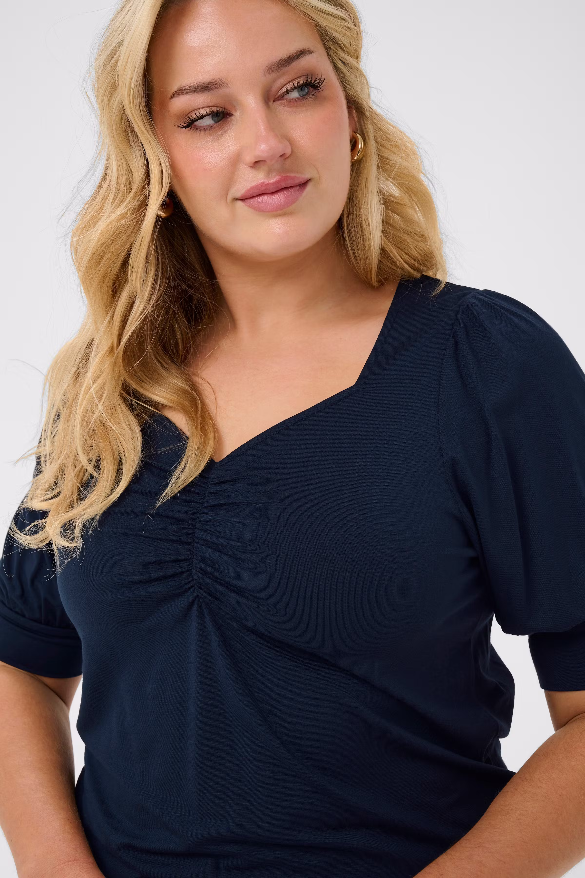 KCsissy T-Shirt LOOKBOOK DETAIL 10581401-194020