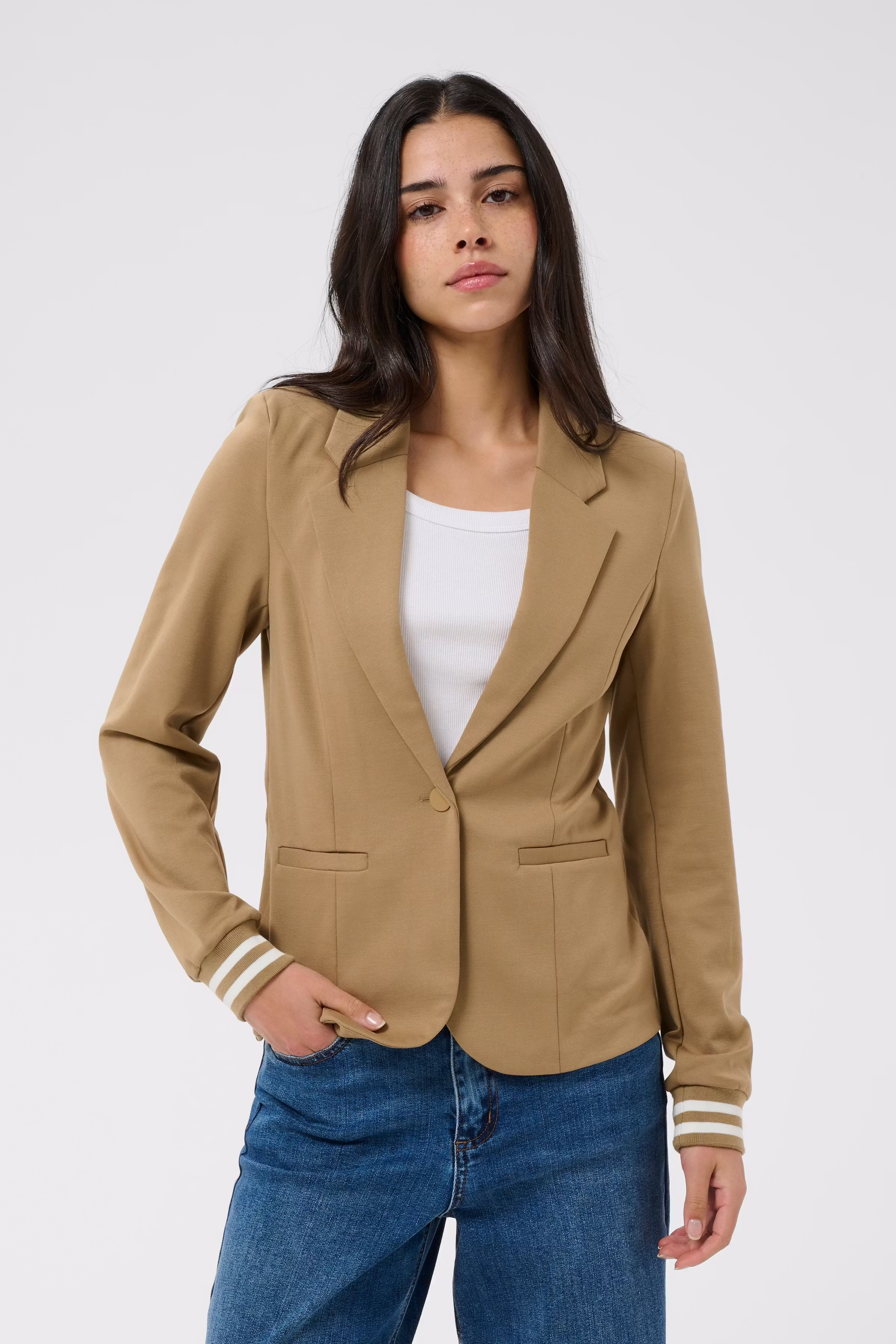 Kinnie Blazer LOOKBOOK FRONT 10550800-109190